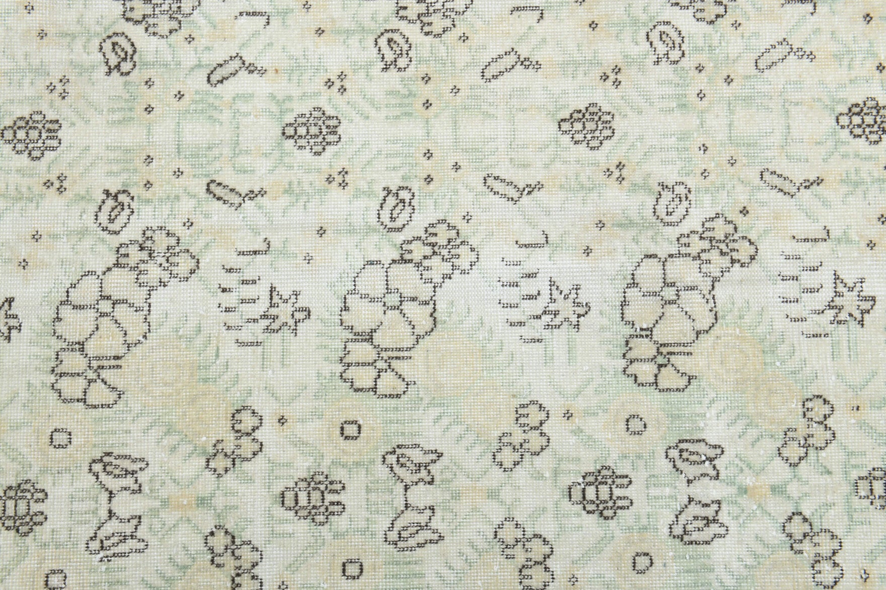Elmasruh – vintage oriental rug for living room or bedroom, 5'7" x 9'2" (170x280 cm)