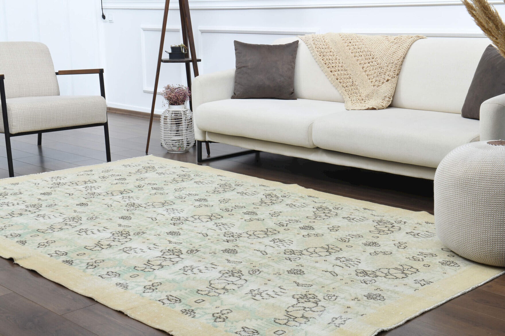 Hand-crafted Anatolian vintage rug Elmasruh in wool, 1970s