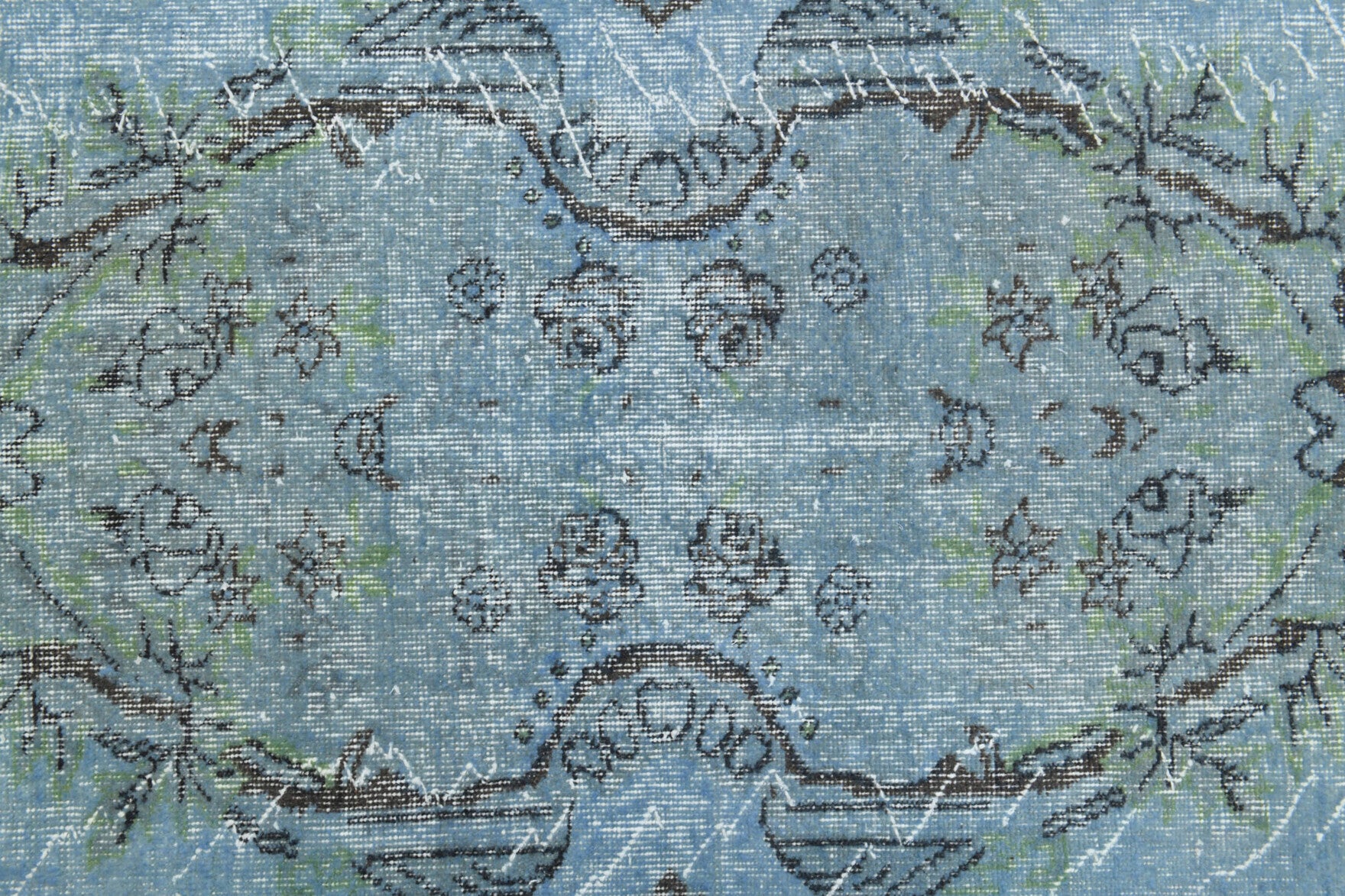 Elifbike – vintage oriental rug for living room or bedroom, 5'8" x 9'8" (172x294 cm)