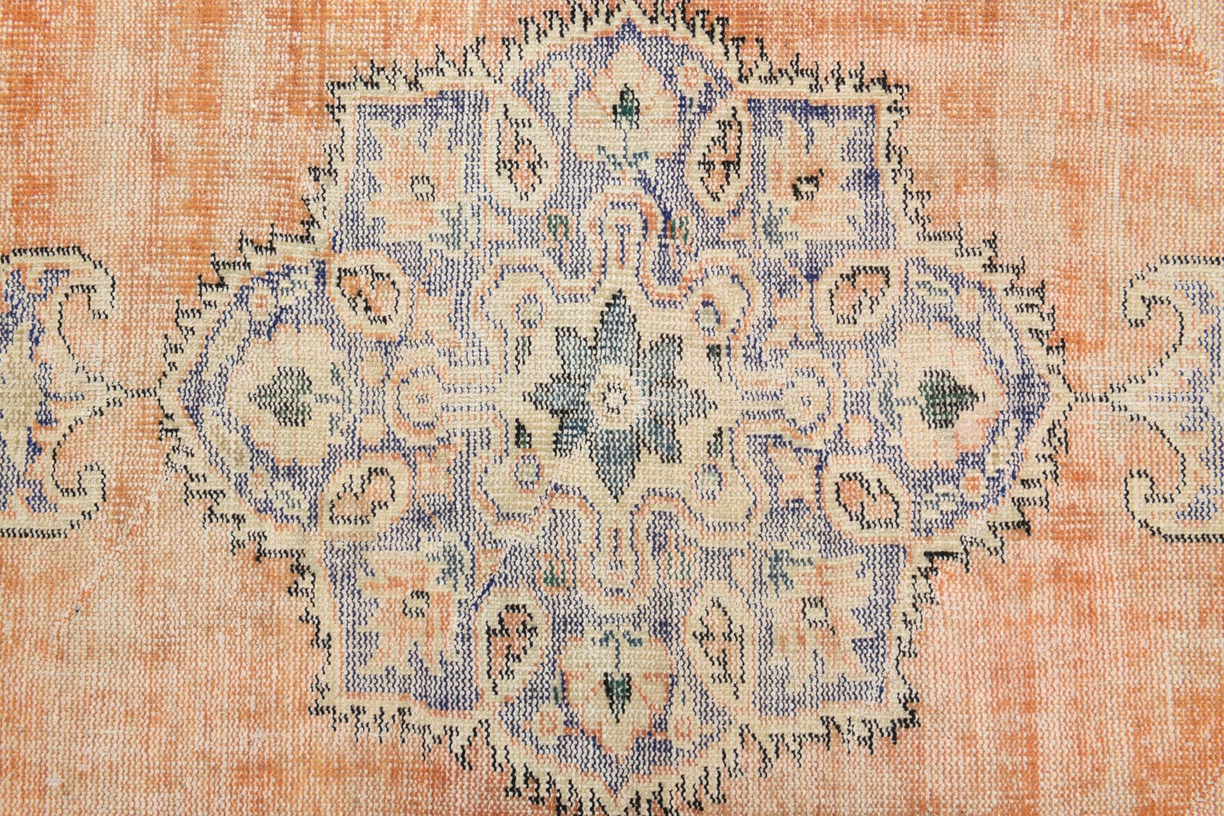 Authentic Anatolian vintage area rug (1970s) with oriental design – one-of-a-kind at Fame Rugs