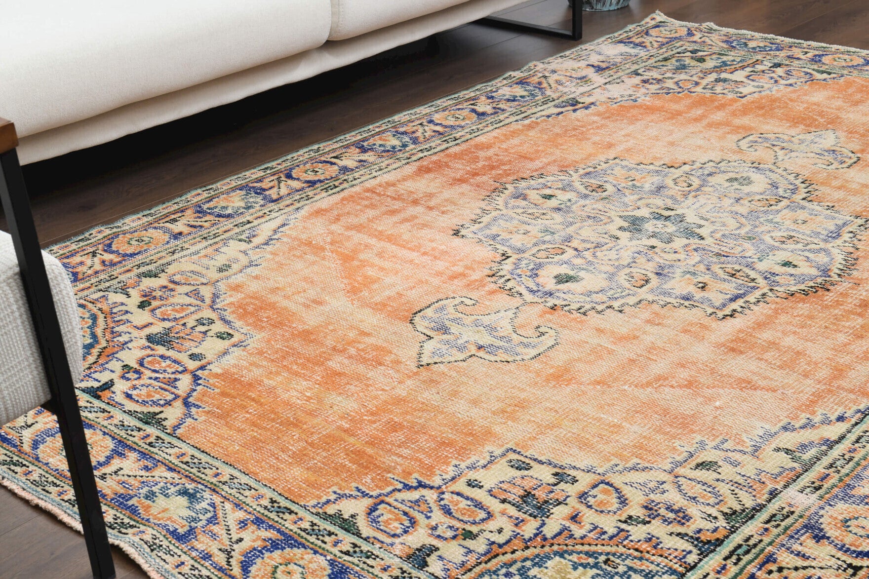 Handmade wool rug from Anatolia, Turkey – Oriental Vintage Anatolian Area Rug 5'7" x 8'5"