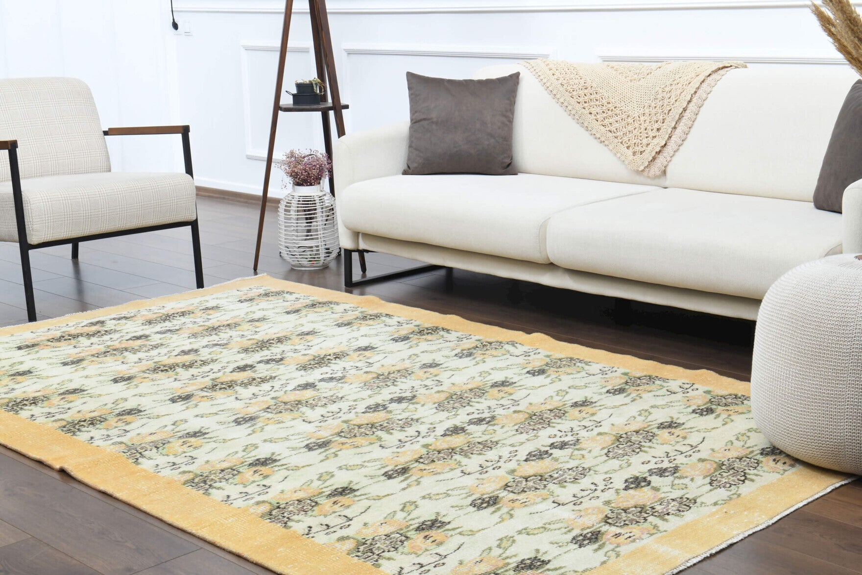 Hand-crafted Anatolian vintage rug Eleuthenesia in wool, 1970s