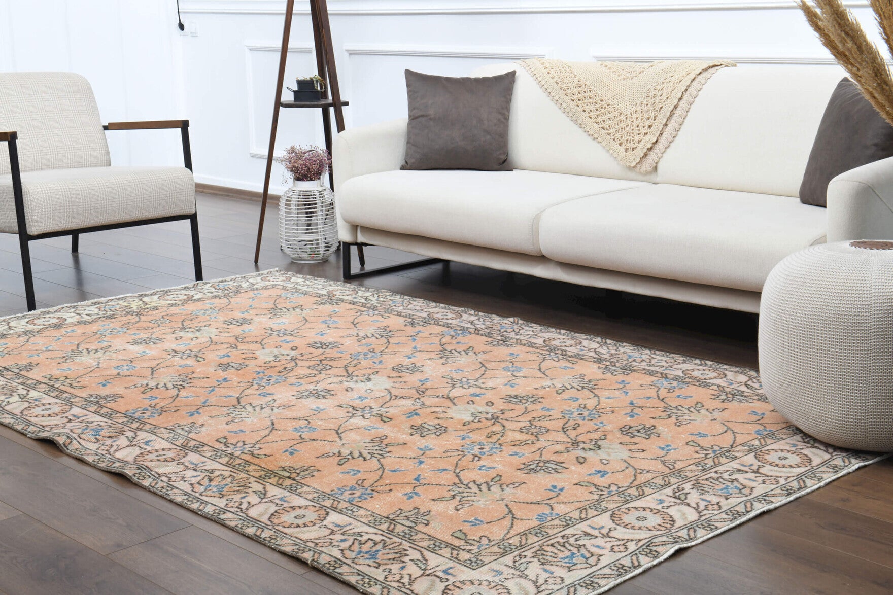 Hand-crafted Anatolian vintage rug Eirenekleia in wool, 1970s