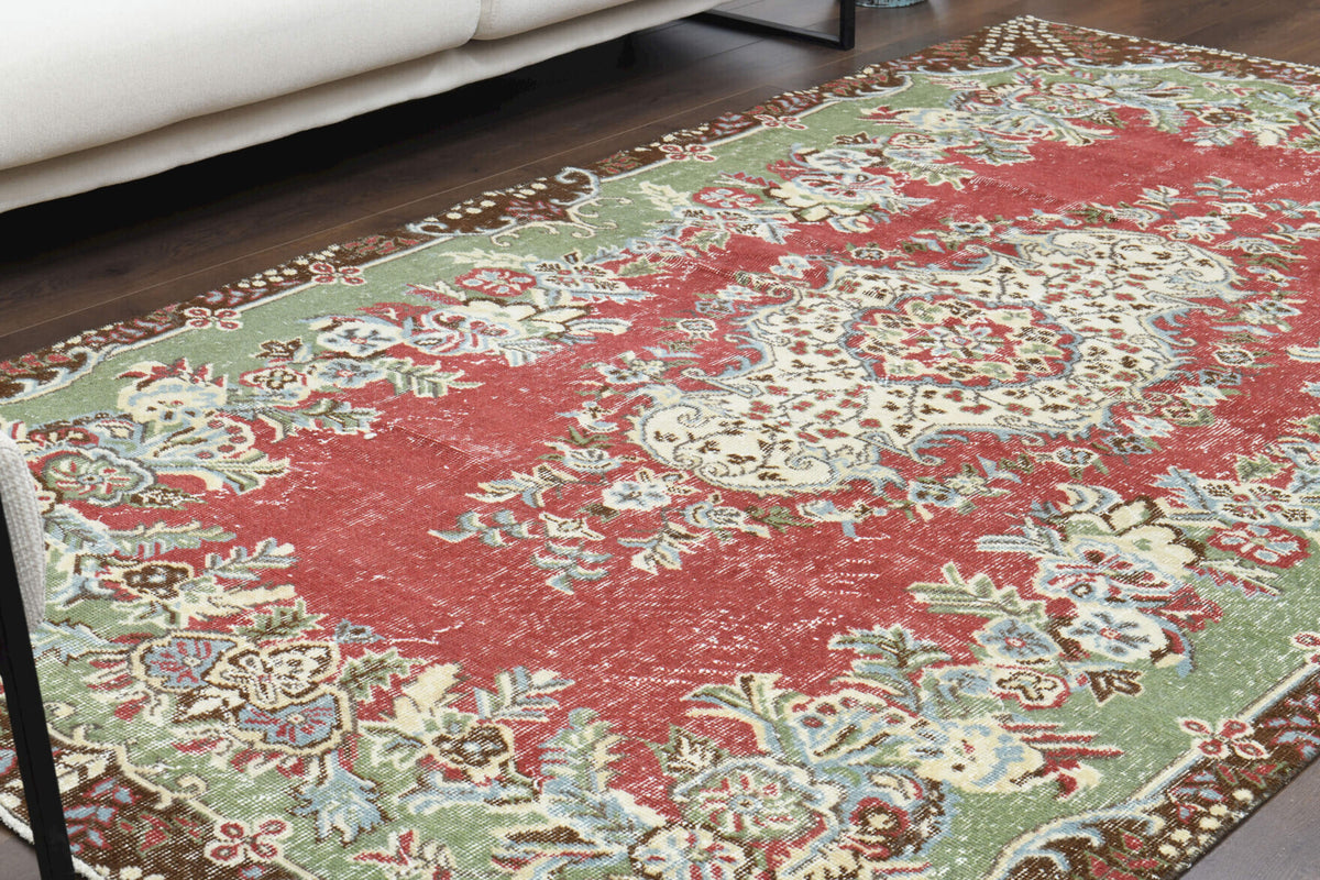 Handmade wool rug from Anatolia, Turkey – Handmade Vintage Area Rug 5'5" x 9'5"
