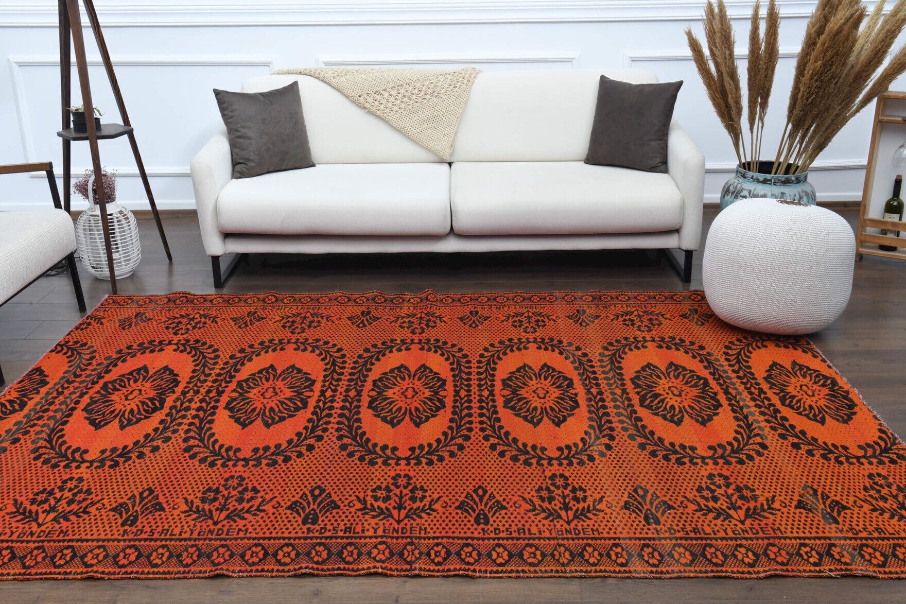Hand-crafted Anatolian vintage kilim Durulale in wool, 1970s