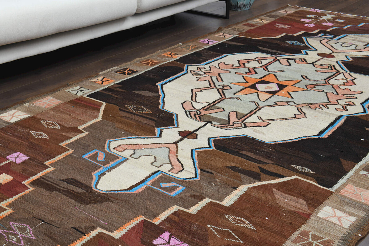 Handwoven flatweave wool kilim from Anatolia, Turkey – Handmade Oriental Kilim 5'4" x 10'6"