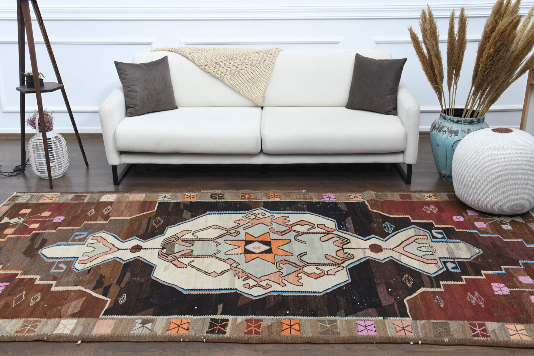 Handmade Oriental Kilim in wool – 1970s piece from Anatolia, Turkey | Fame Rugs