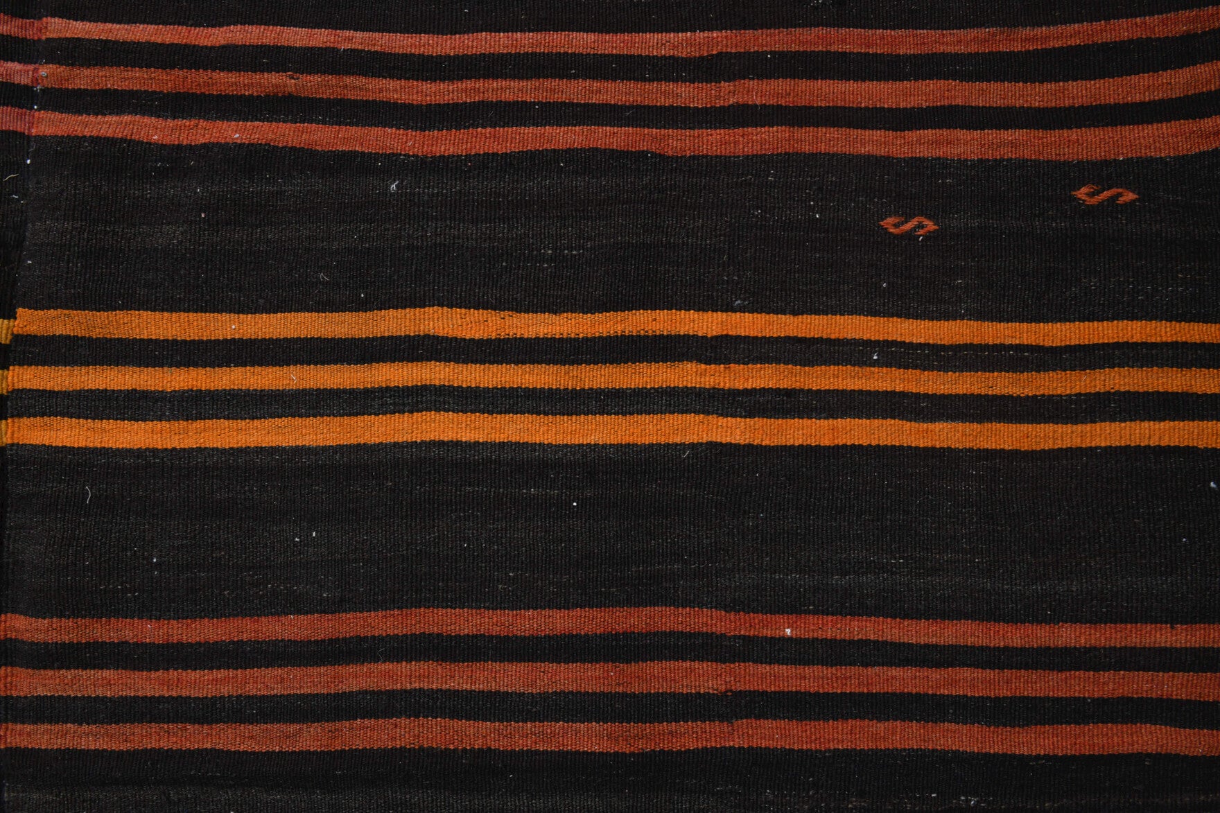 Hand-crafted Anatolian vintage kilim Delphimorphe in wool, 1960s