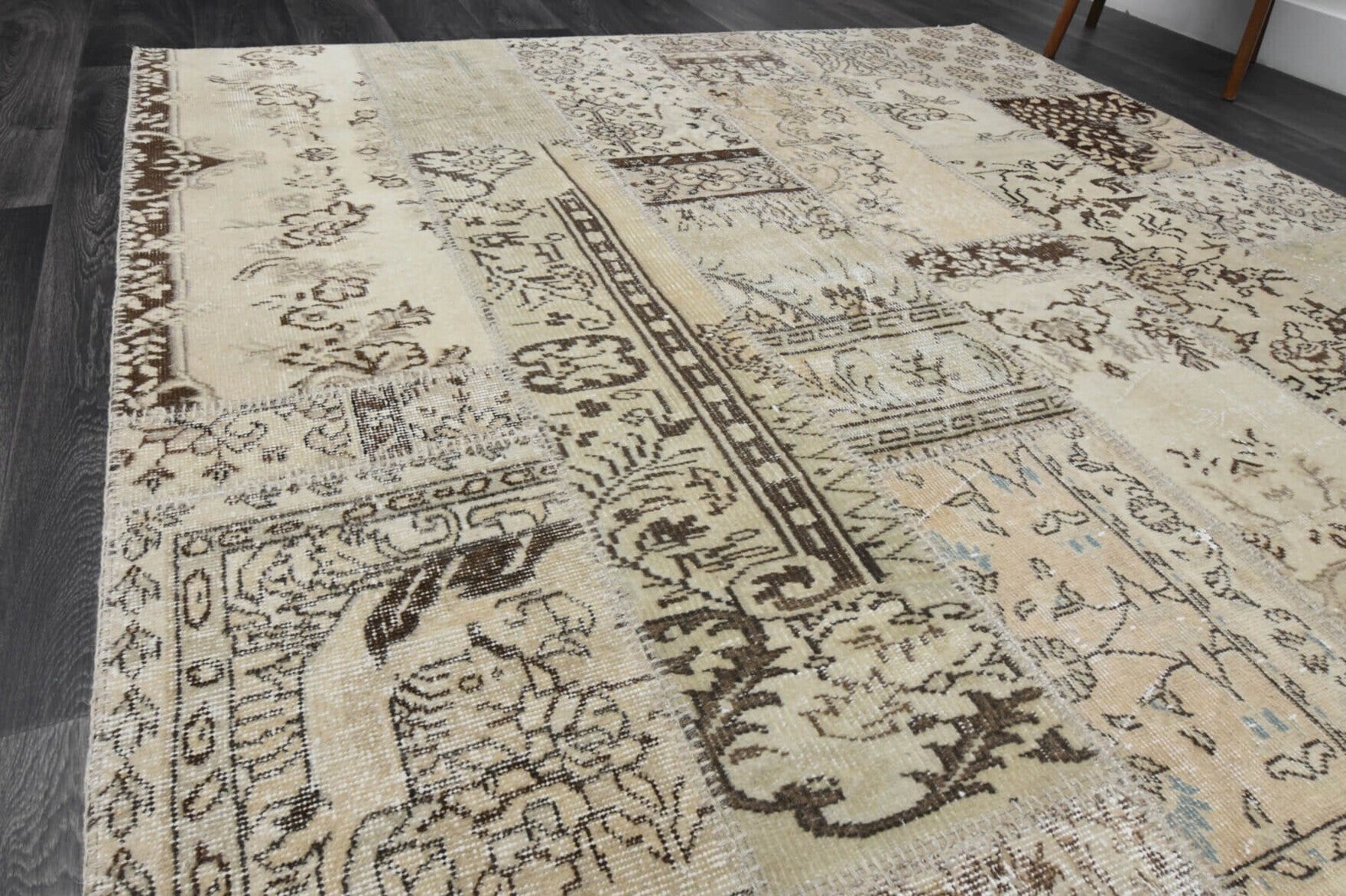 Bulutperi rug: 1960s handmade Anatolian rug with oriental motifs and fabric backing
