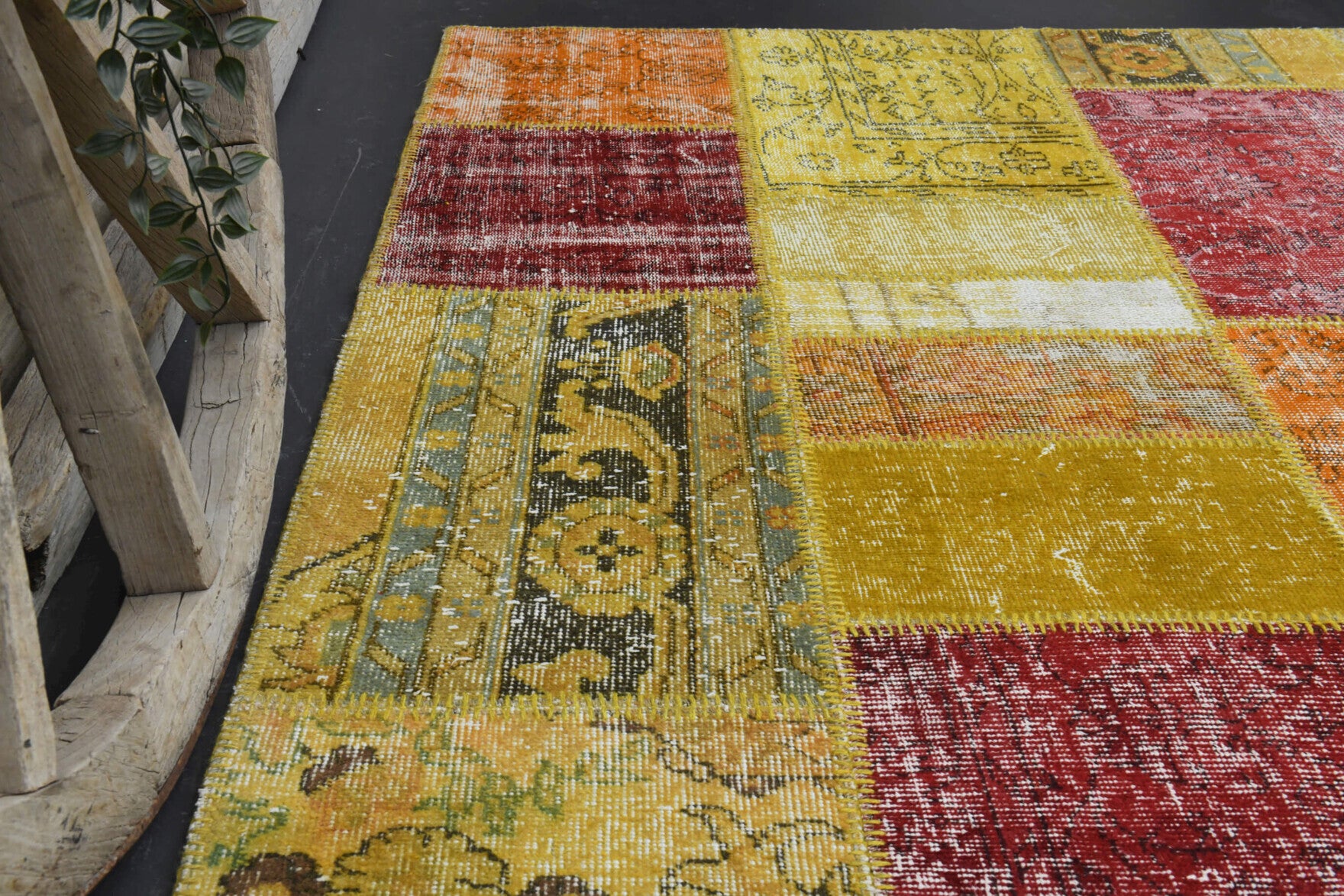 Berrakhayat – vintage solid rug for living room or bedroom, 6'8" x 9'7" (203x293 cm)
