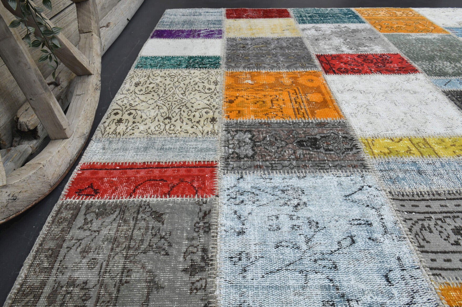Bademgonca – vintage oriental rug for living room or bedroom, 6'6" x 10' (199x306 cm)
