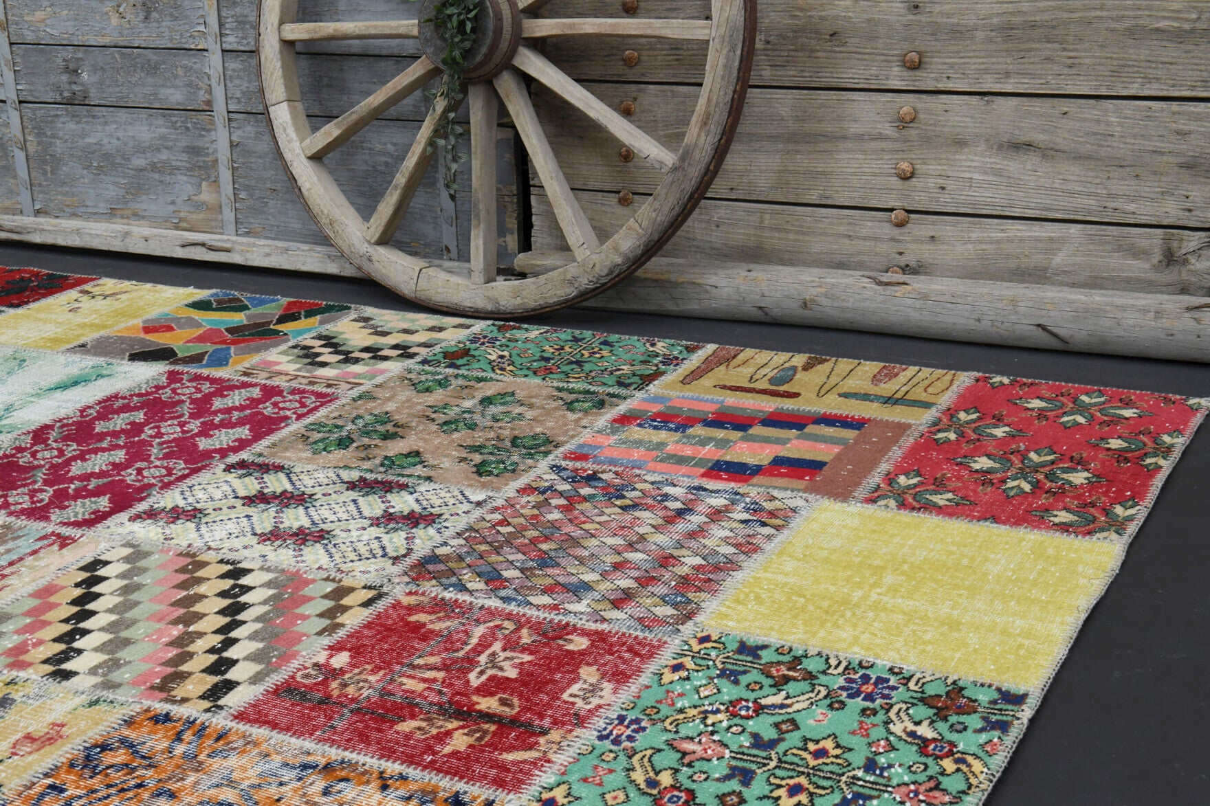 Ayanis rug: 1960s handmade Anatolian rug with oriental motifs and fabric backing