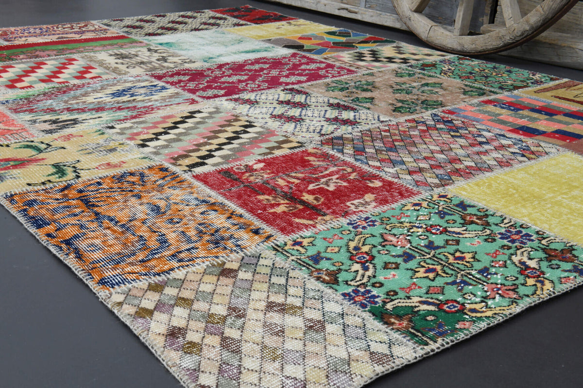 199x296 cm vintage patchwork Anatolian area rug – Ayanis, low pile, wool