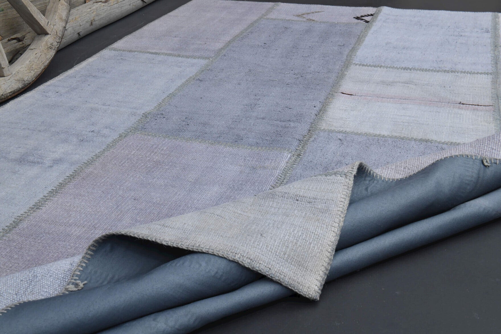 Hand-crafted Anatolian vintage kilim Astrakleia in wool, 1960s