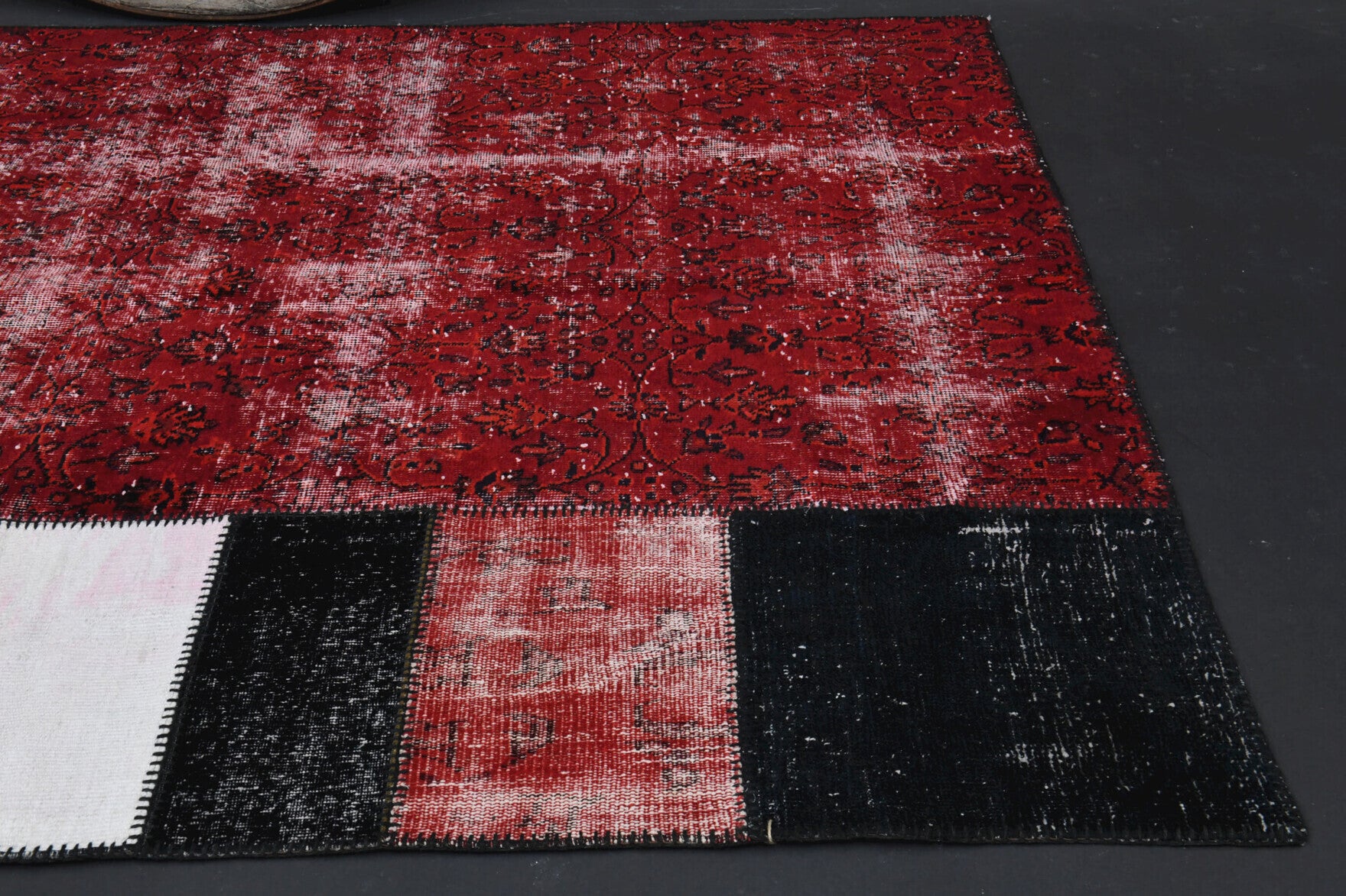 172x252 cm vintage patchwork Anatolian area rug – Arjin, low pile, wool