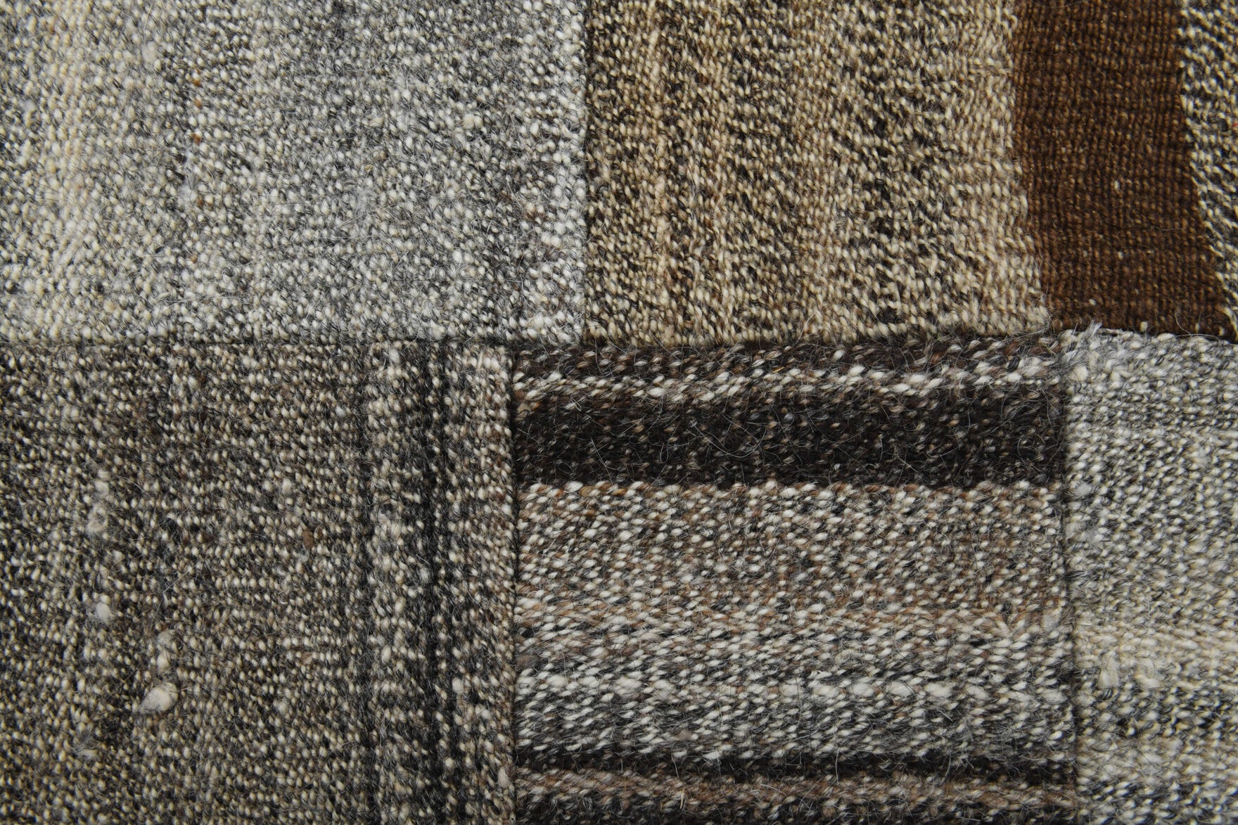 Argyrothea – vintage oriental kilim for living room or bedroom, 6'1" x 8'6" (185x258 cm)