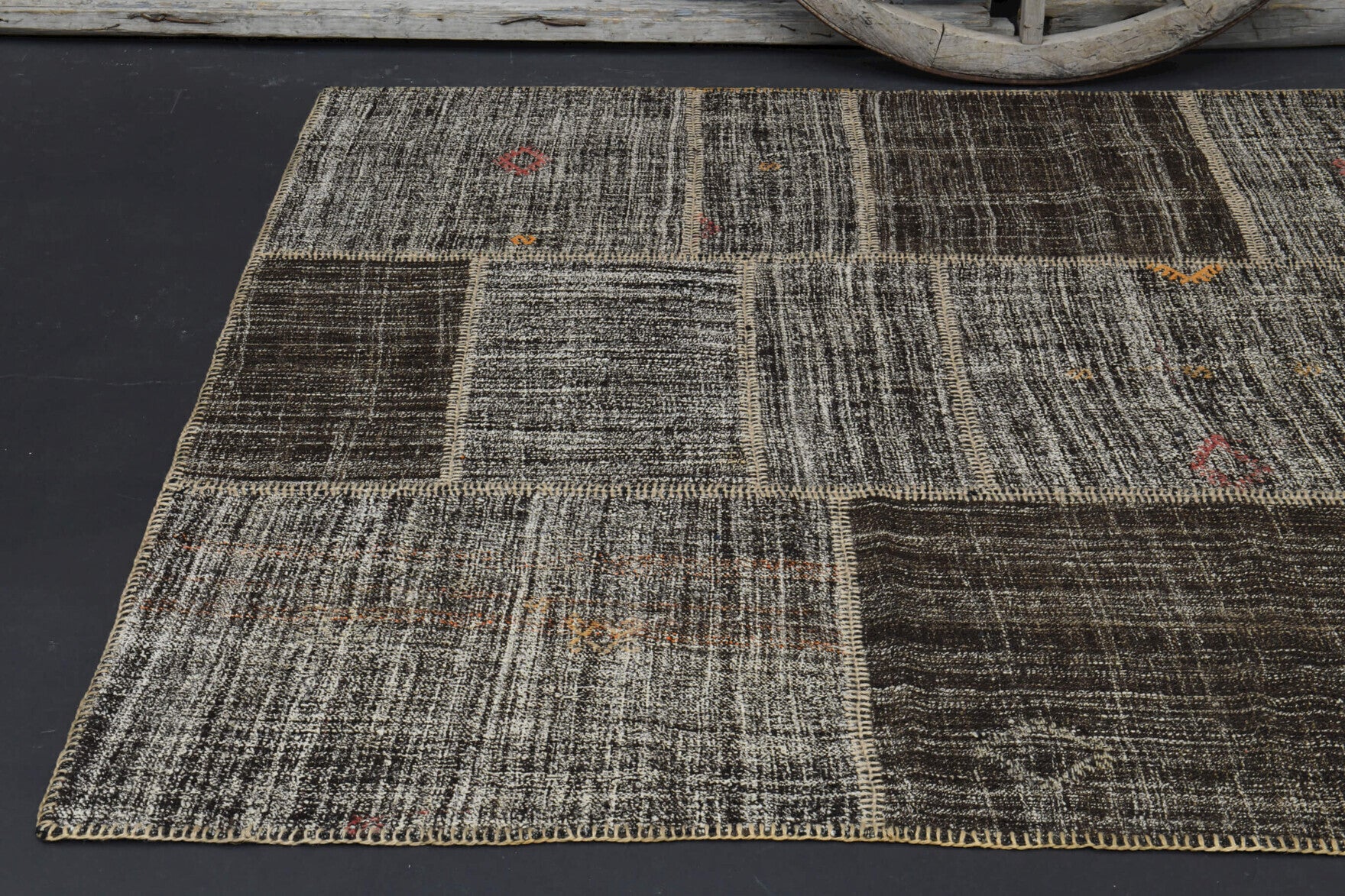 One-of-a-kind 1960s Anatolian vintage kilim rug in wool, 5'8" x 8'