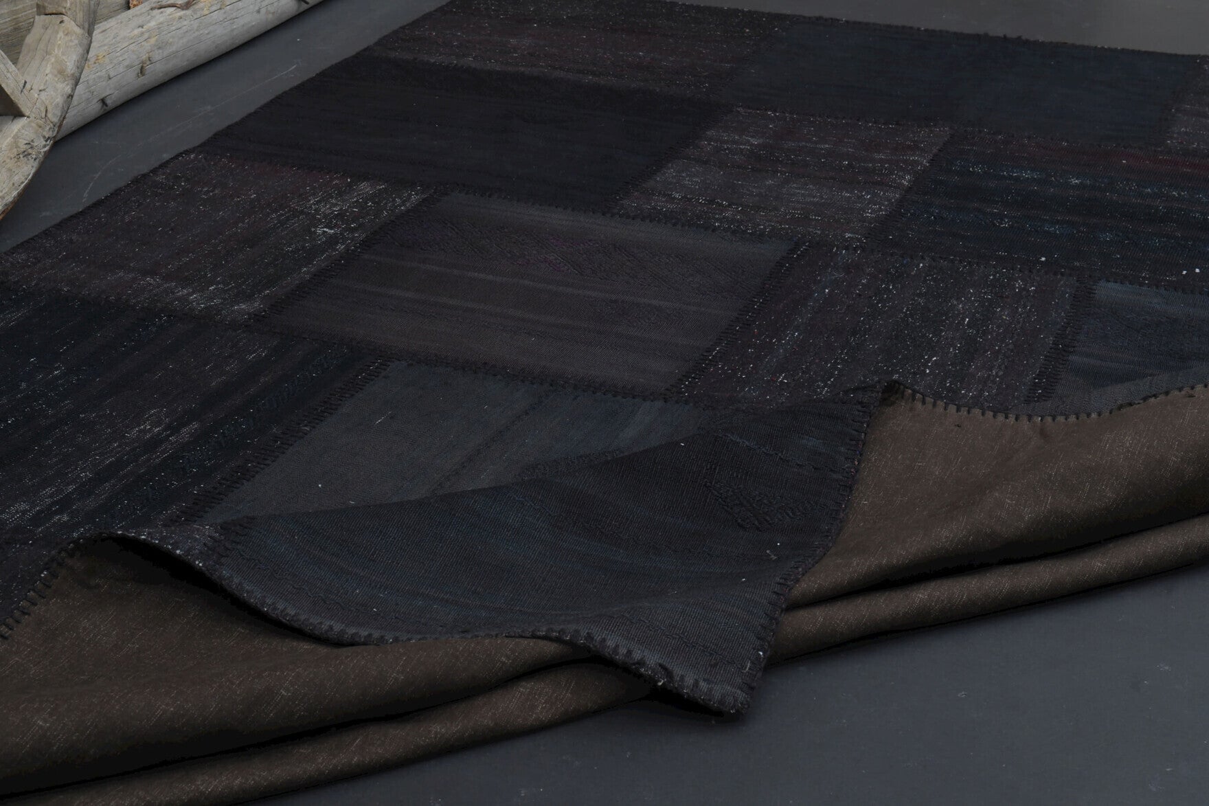 Hand-crafted Anatolian vintage kilim Argyronesia in wool, 1960s