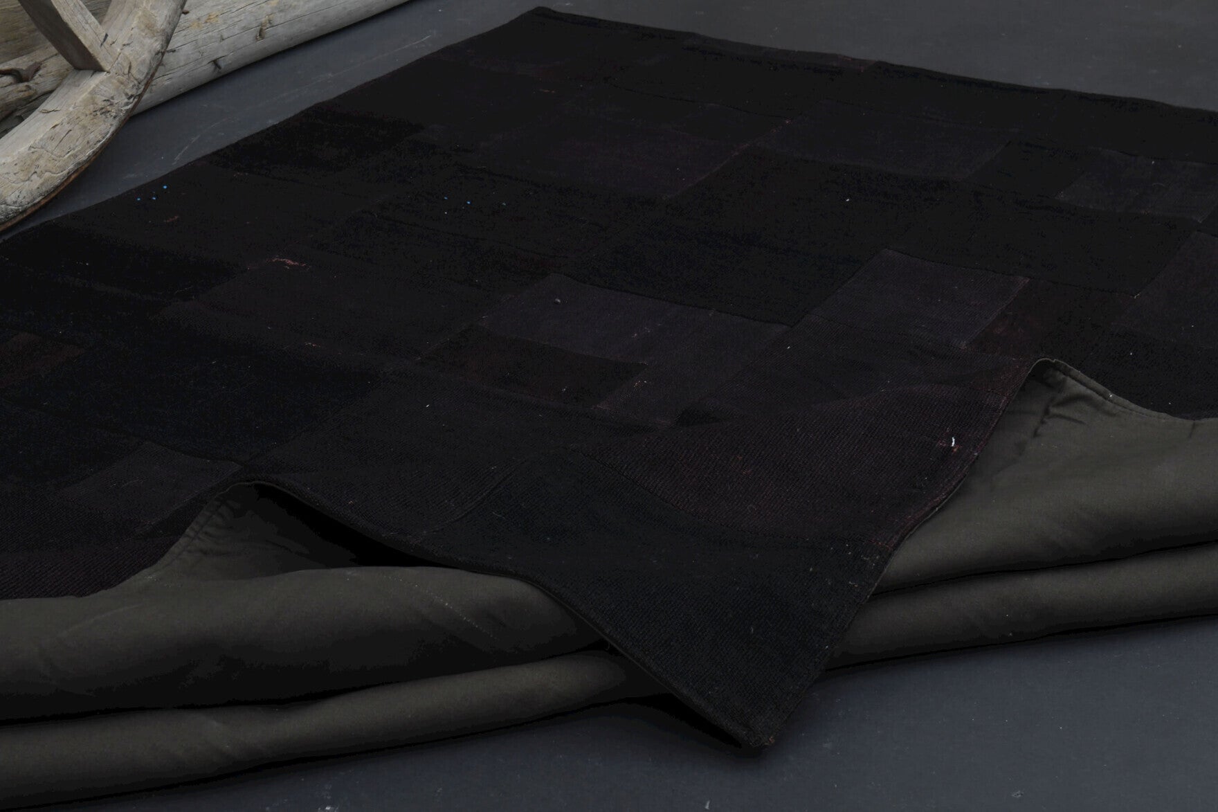 Hand-crafted Anatolian vintage kilim Argyrokleia in wool, 1960s