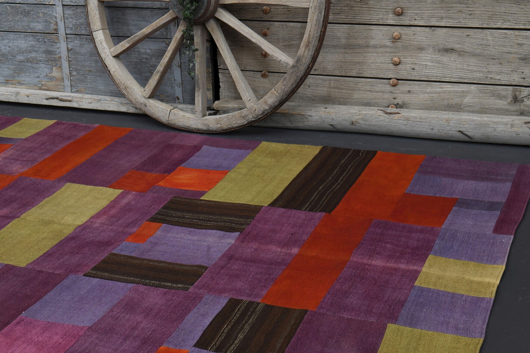 Authentic Anatolian vintage kilim rug (1960s) with block design – one-of-a-kind at Fame Rugs