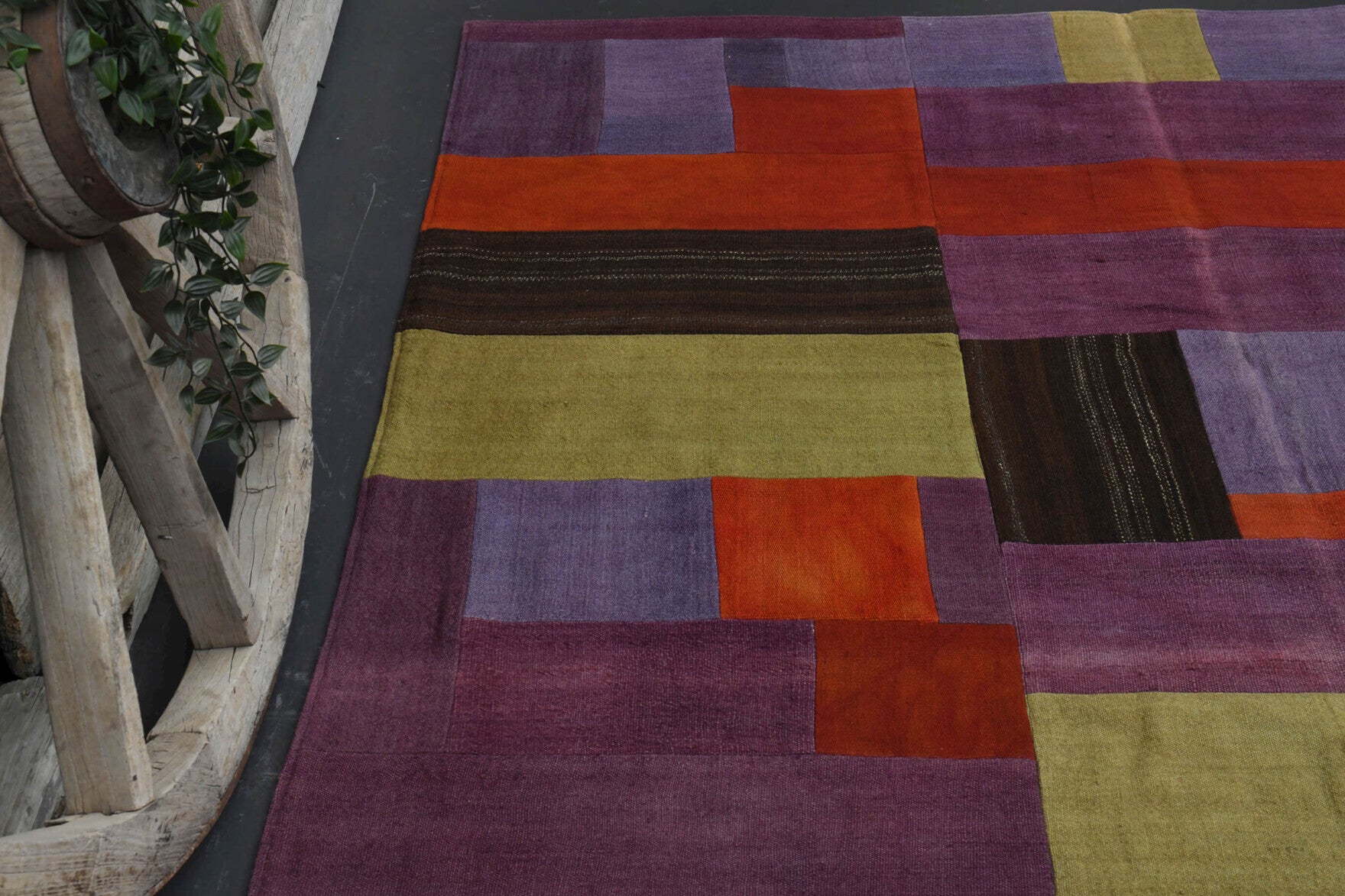 Handwoven flatweave wool kilim from Anatolia, Turkey – Handmade Vintage Area Kilim Pathcwork Rug 6'4" x 9'8"