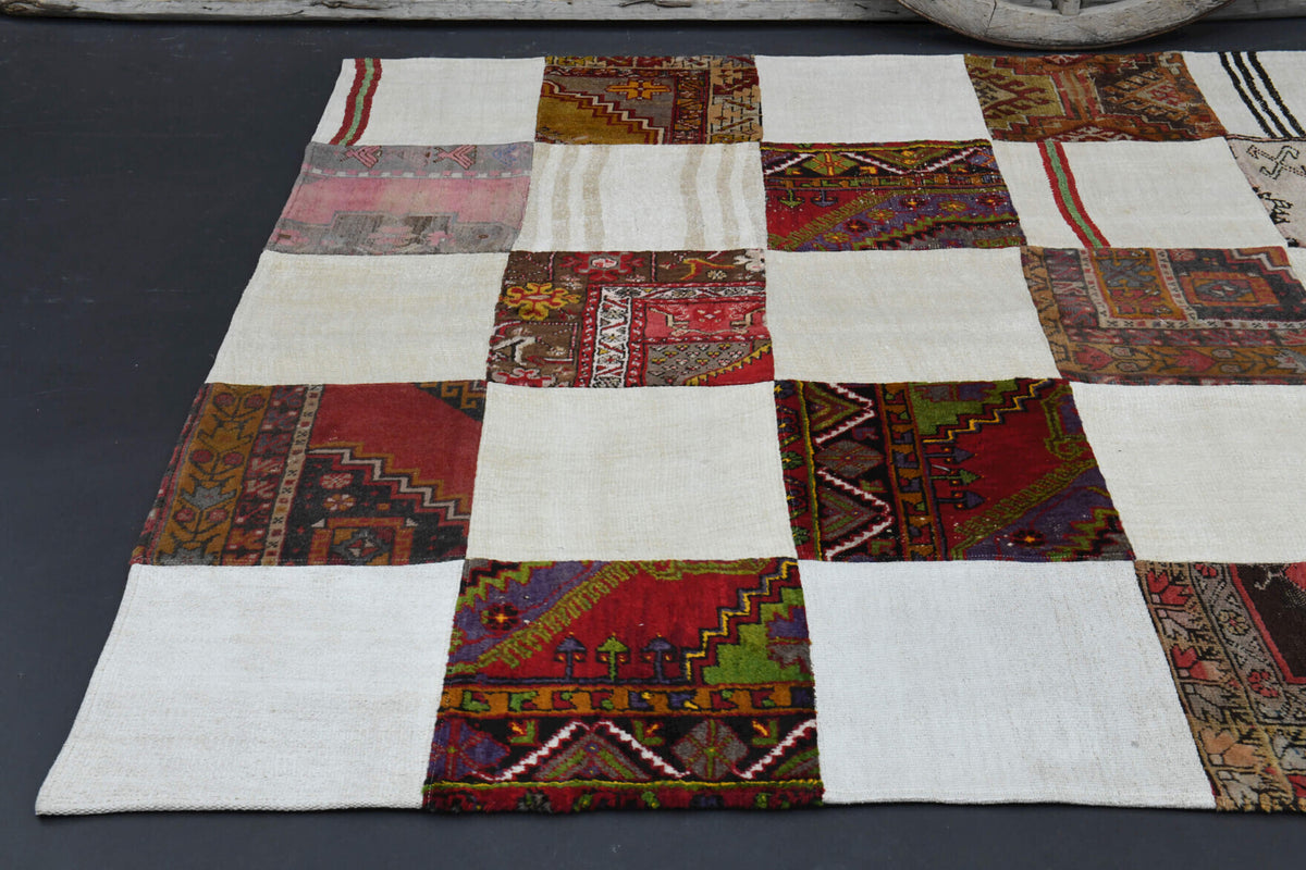 One-of-a-kind 1960s Anatolian vintage kilim rug in wool, 6'7" x 9'3"