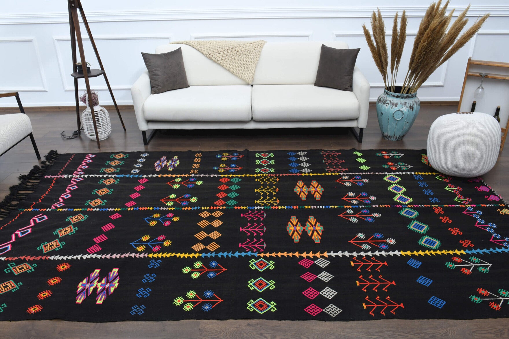 Nomadics Black Ethnic Carpet from 1970's in wool – 1970s piece from Anatolia, Turkey | Fame Rugs