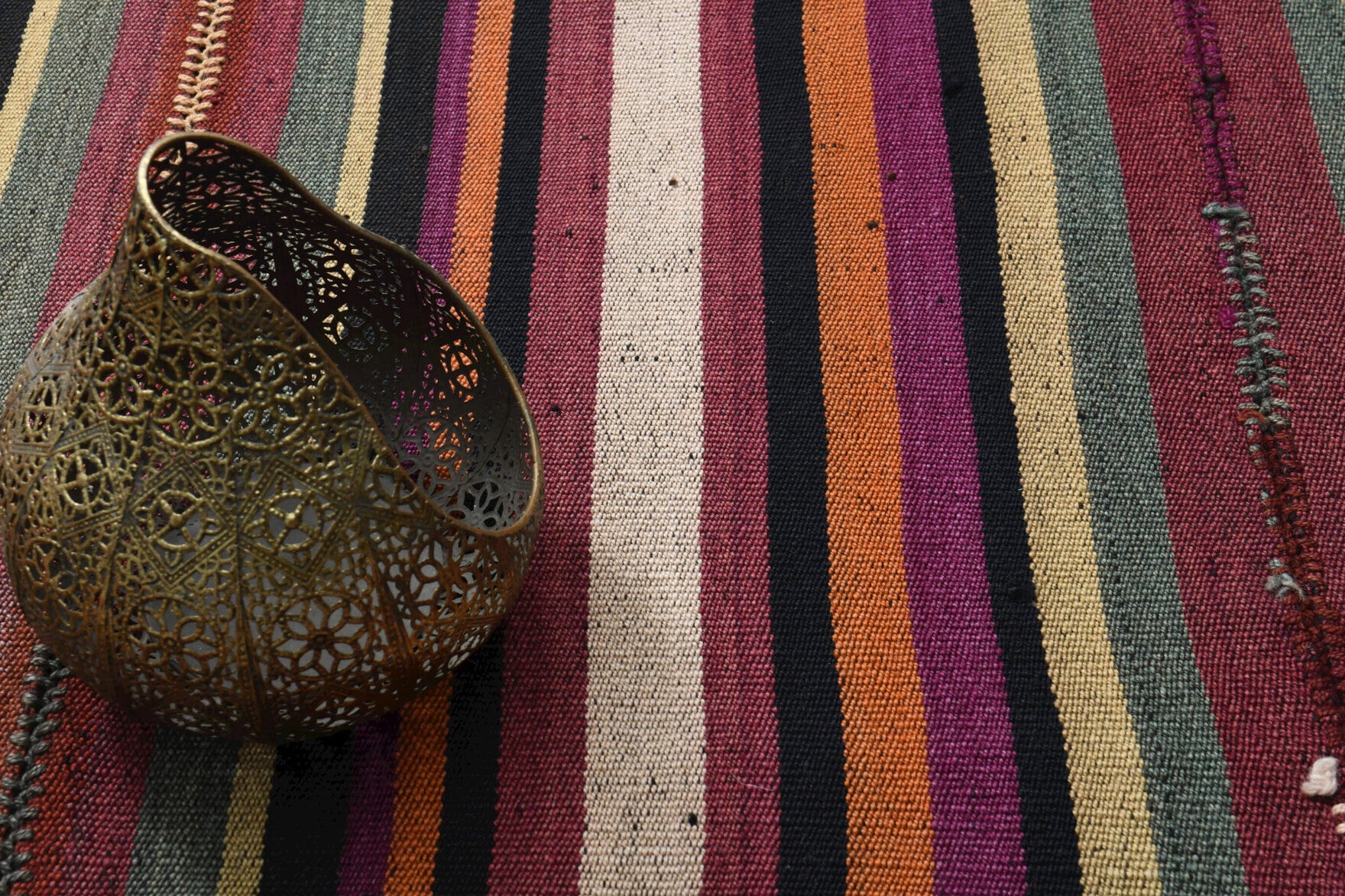 Authentic Anatolian vintage kilim rug (1960s) with striped design – one-of-a-kind at Fame Rugs