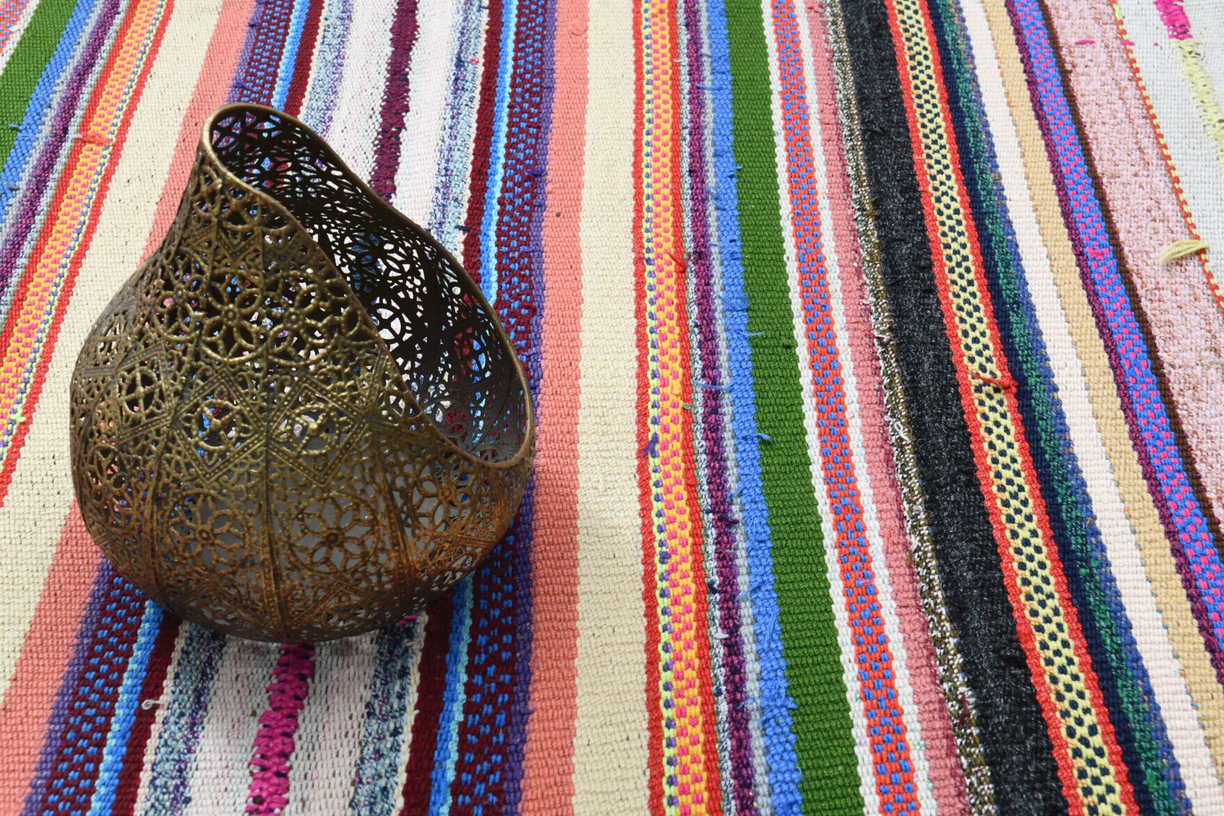 Authentic Anatolian vintage kilim rug (1960s) with striped design – one-of-a-kind at Fame Rugs