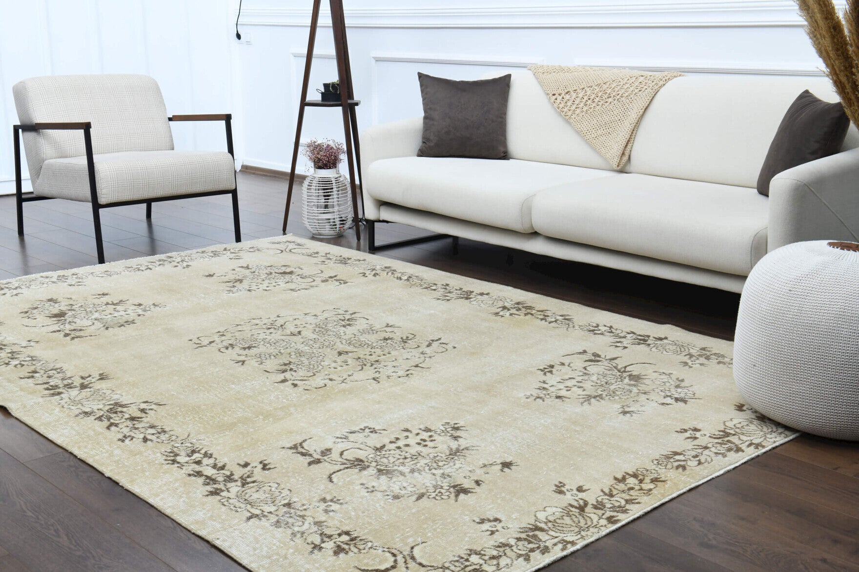Handmade wool rug from Oushak, Turkey – Handmade Vintage Oushak Area Rug 6'4" x 9'7"