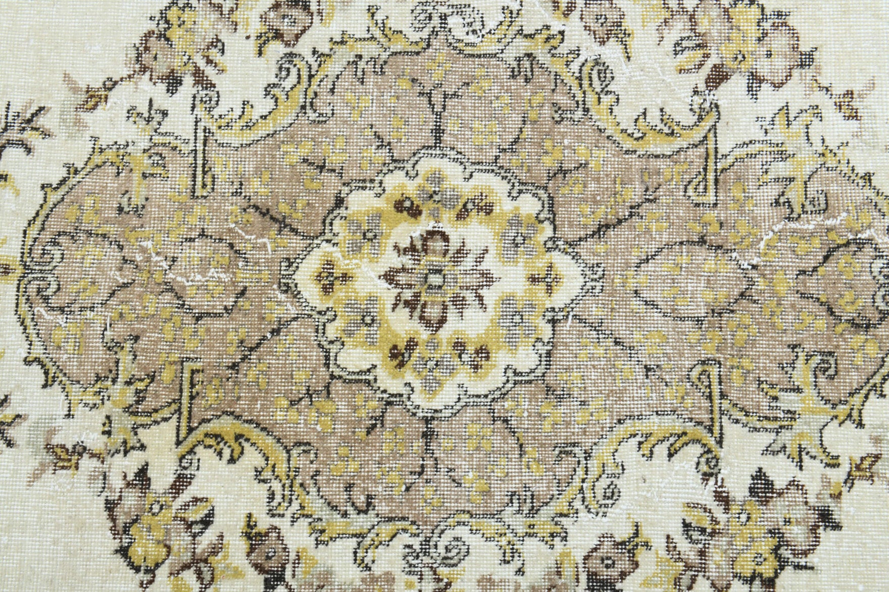 Suzansel rug: 1970s handmade Anatolian rug with oriental motifs and cotton backing