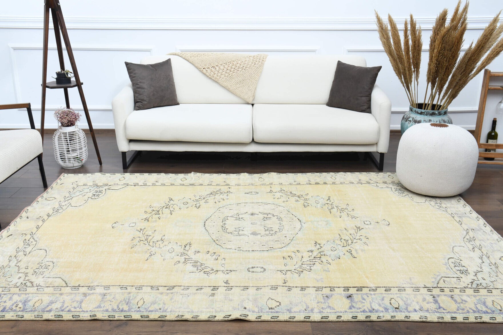 188x280 cm vintage Anatolian area rug – Yeliznihal, low pile, wool