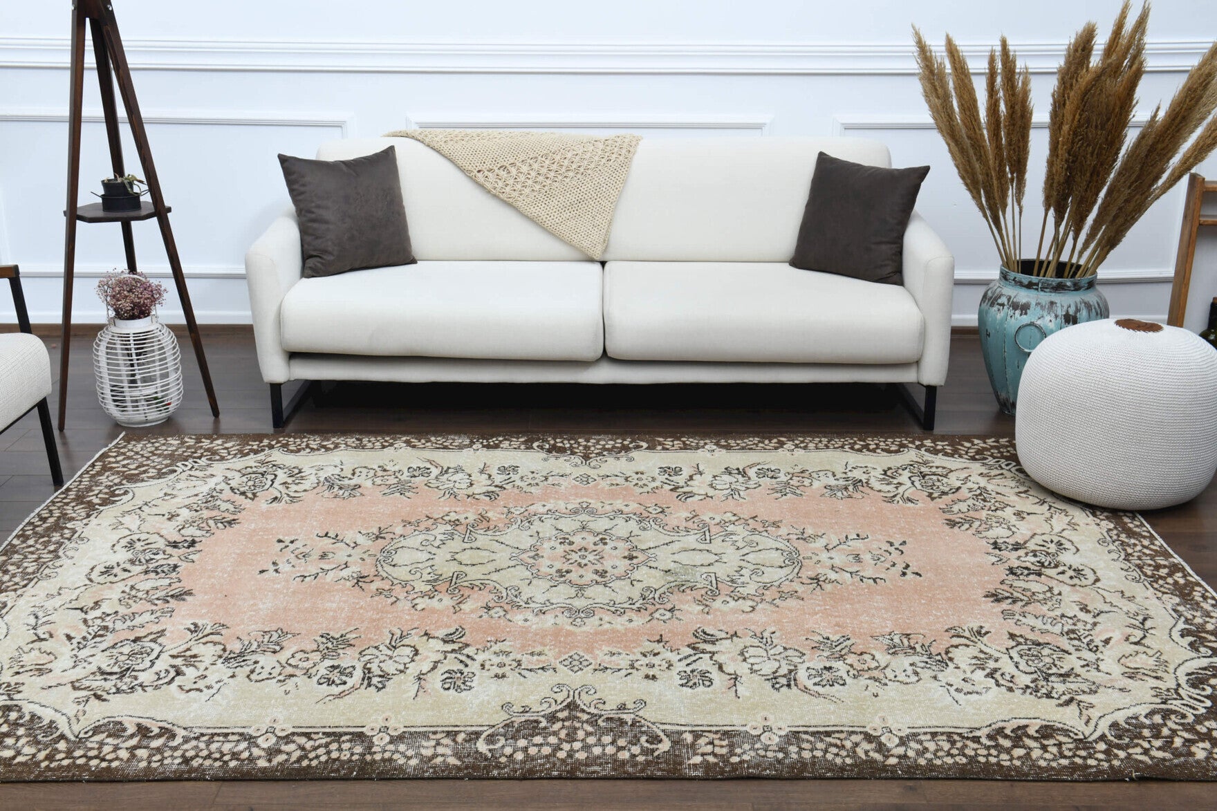 Authentic Anatolian vintage area rug (1970s) with oriental design – one-of-a-kind at Fame Rugs