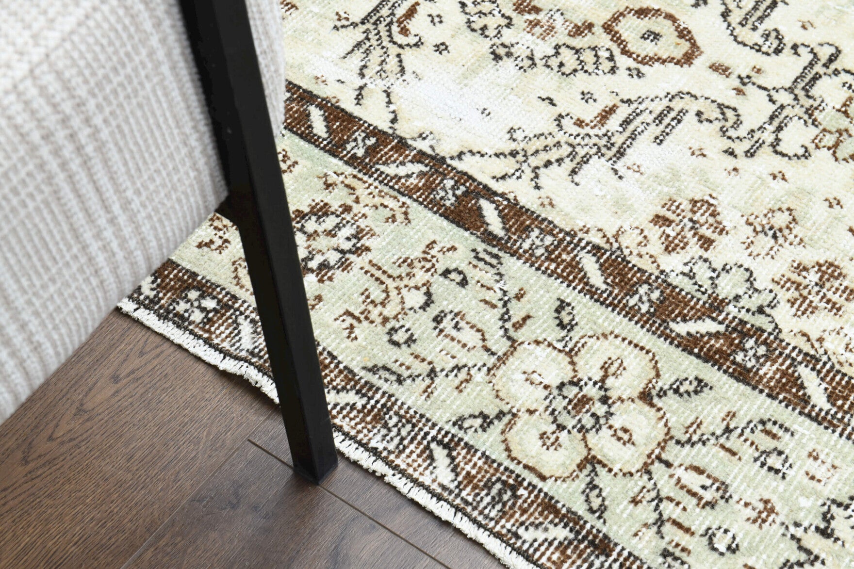 One-of-a-kind 1970s Anatolian vintage area rug in wool, 5'6" x 9'1"