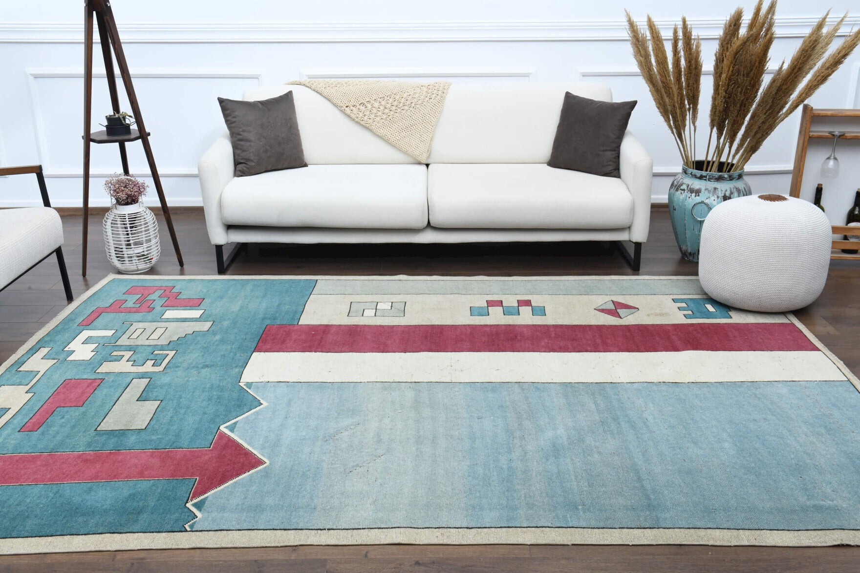 Contemporary Vintage Area Rug in wool – 1970s piece from Anatolia, Turkey | Fame Rugs