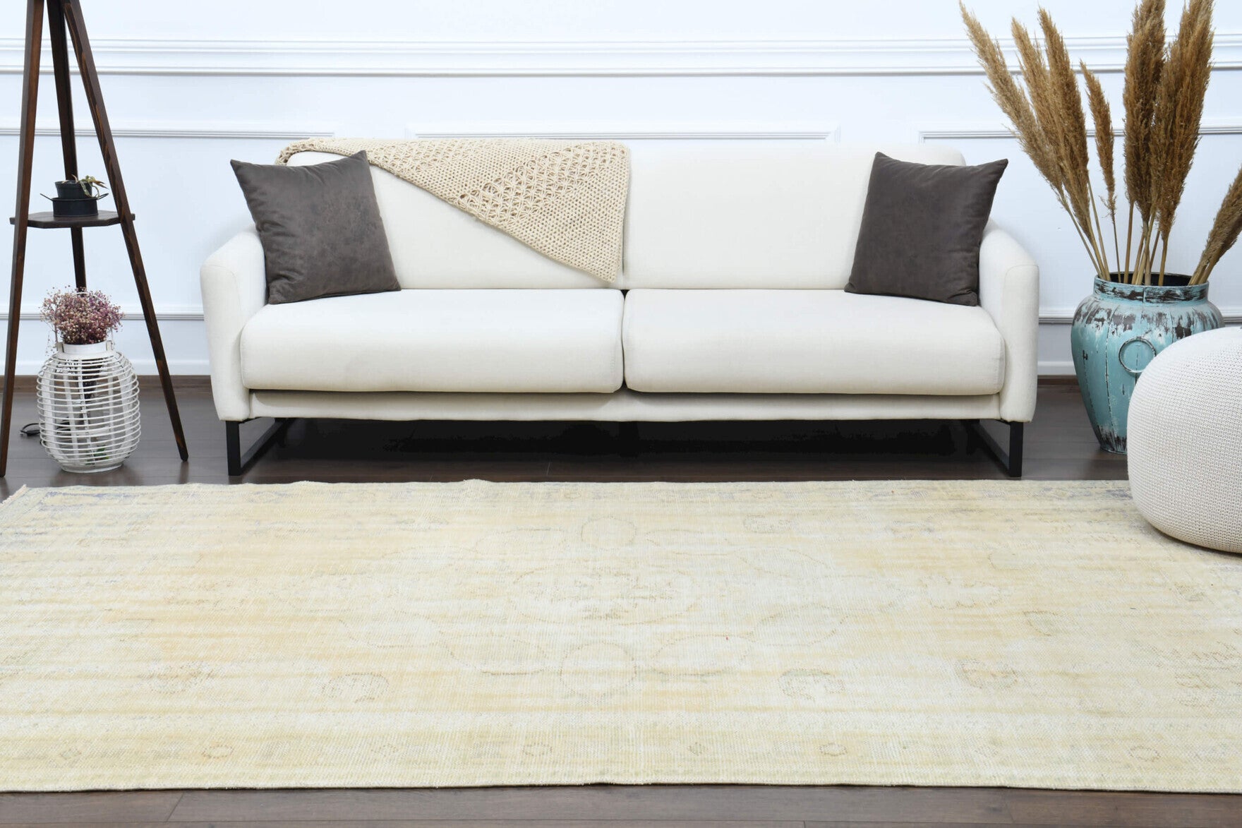 Munirenaz – vintage abstract rug for living room or bedroom, 5'9" x 9'5" (175x288 cm)