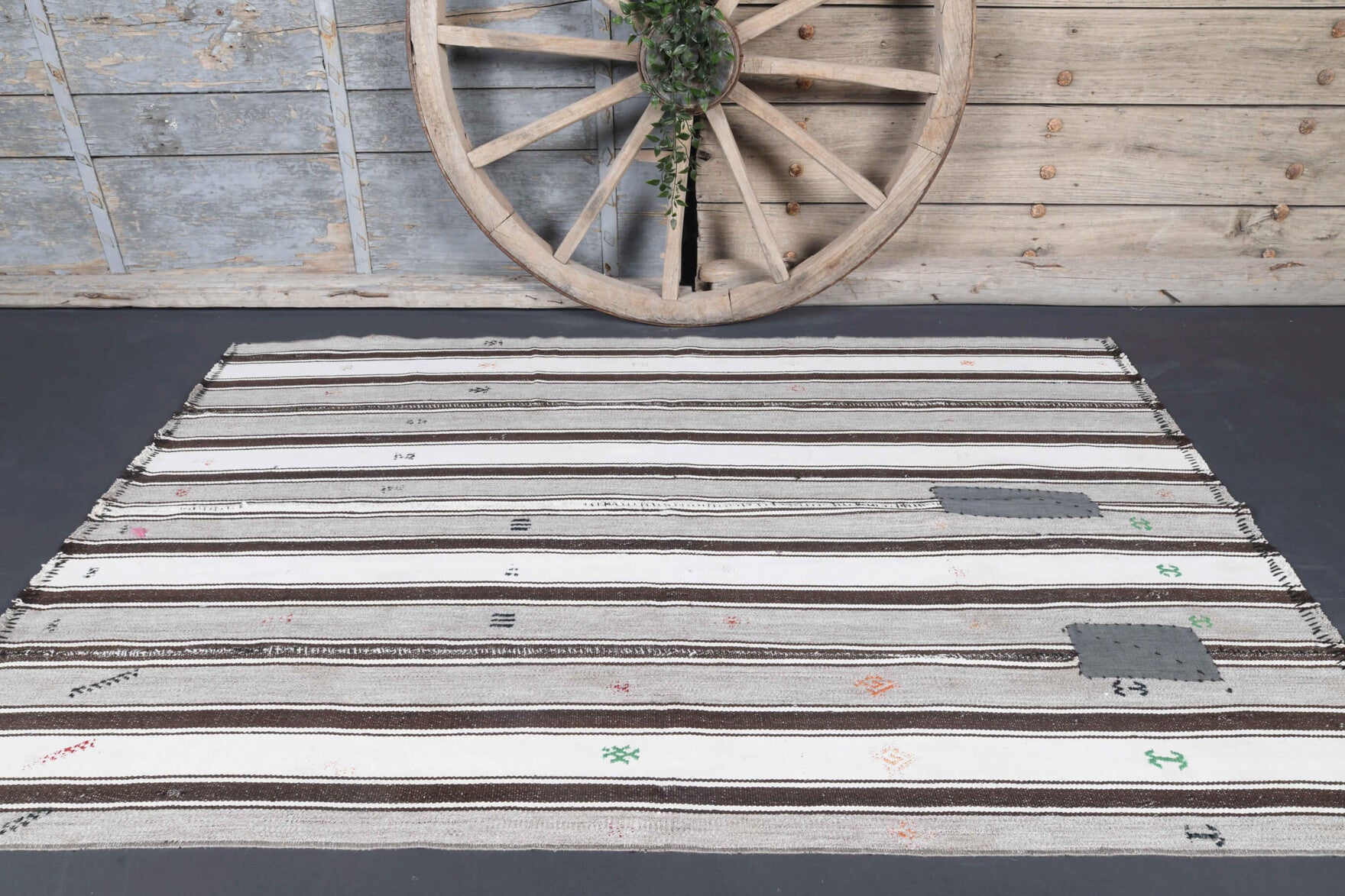One-of-a-kind 1960s Anatolian vintage kilim rug in wool, 4'4" x 6'7"