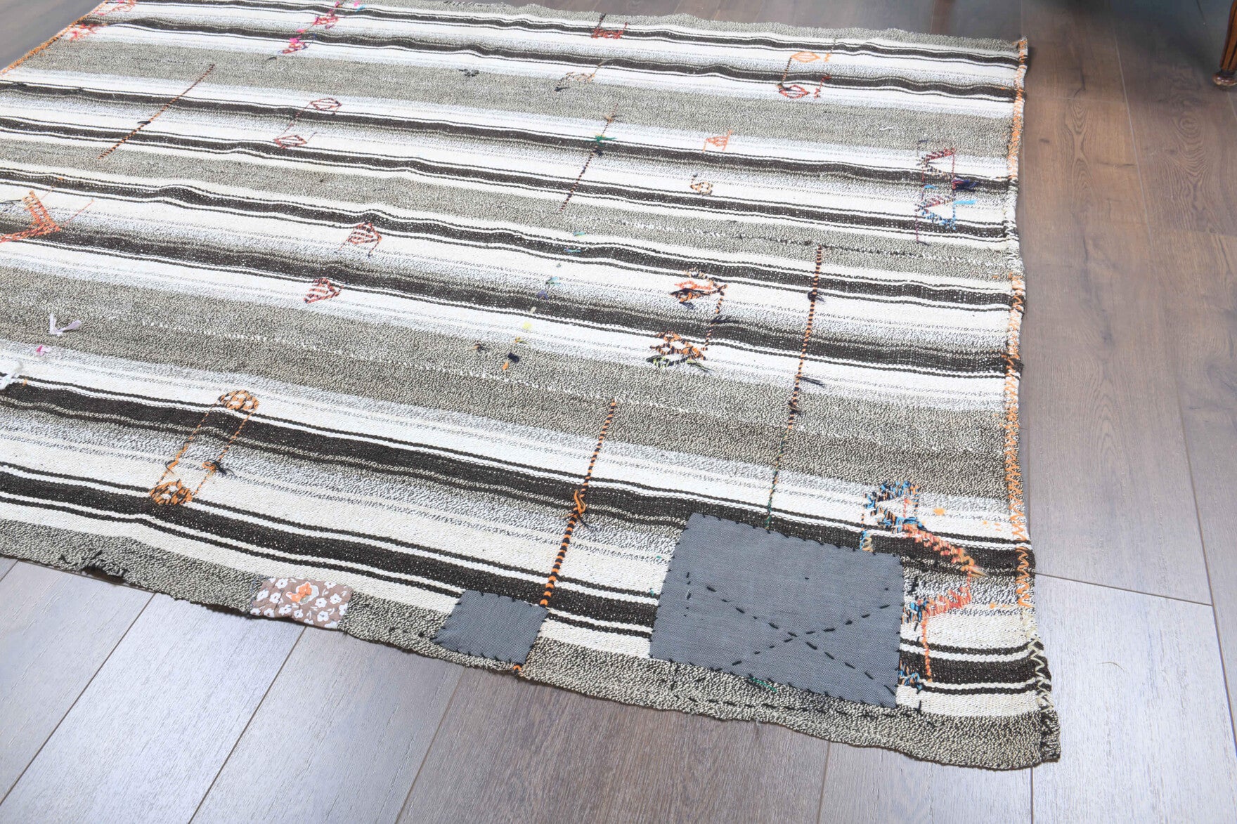 Aristokrateia kilim: 1960s handwoven flatweave Anatolian kilim with striped motifs