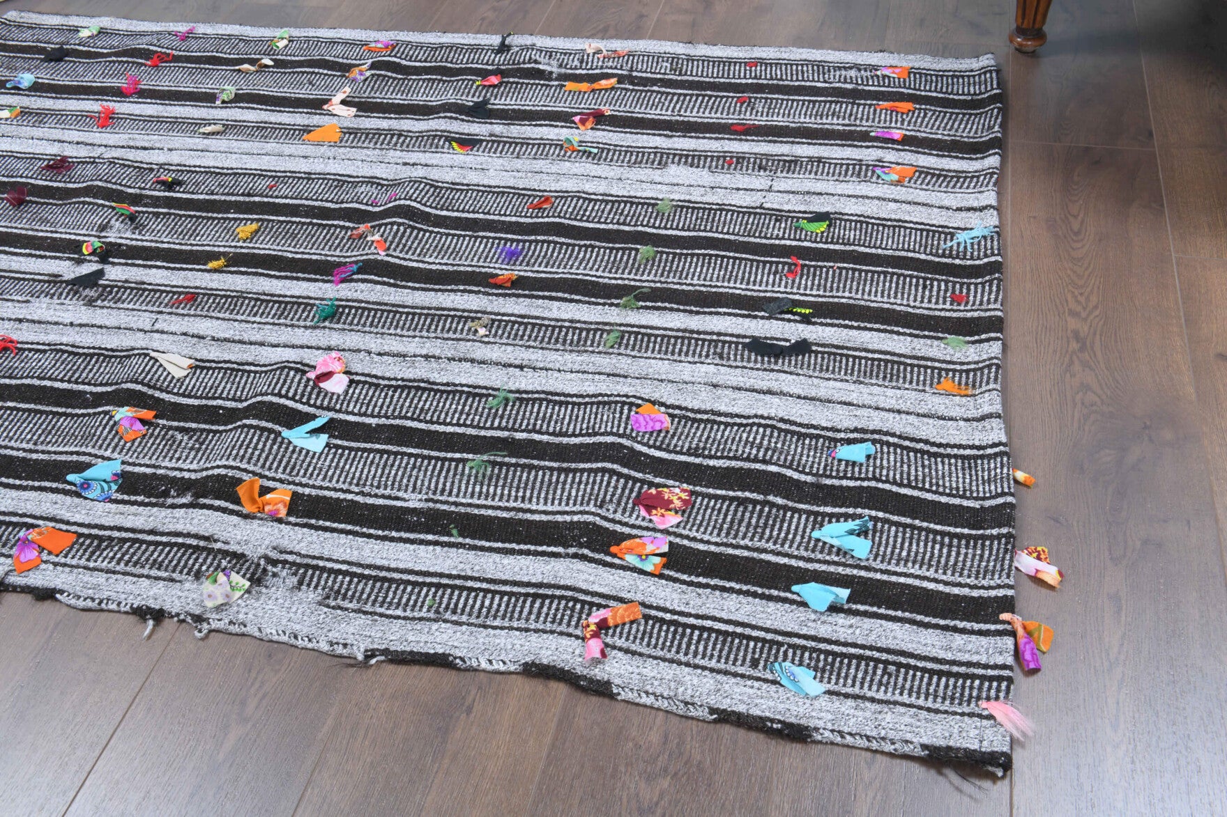 Aretenia kilim: 1960s handwoven flatweave Anatolian kilim with striped motifs