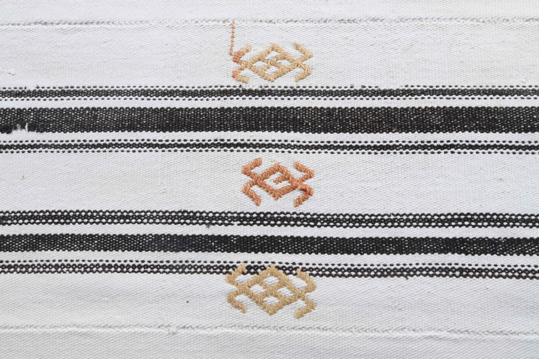 Authentic Anatolian vintage kilim rug (1960s) with striped design – one-of-a-kind at Fame Rugs