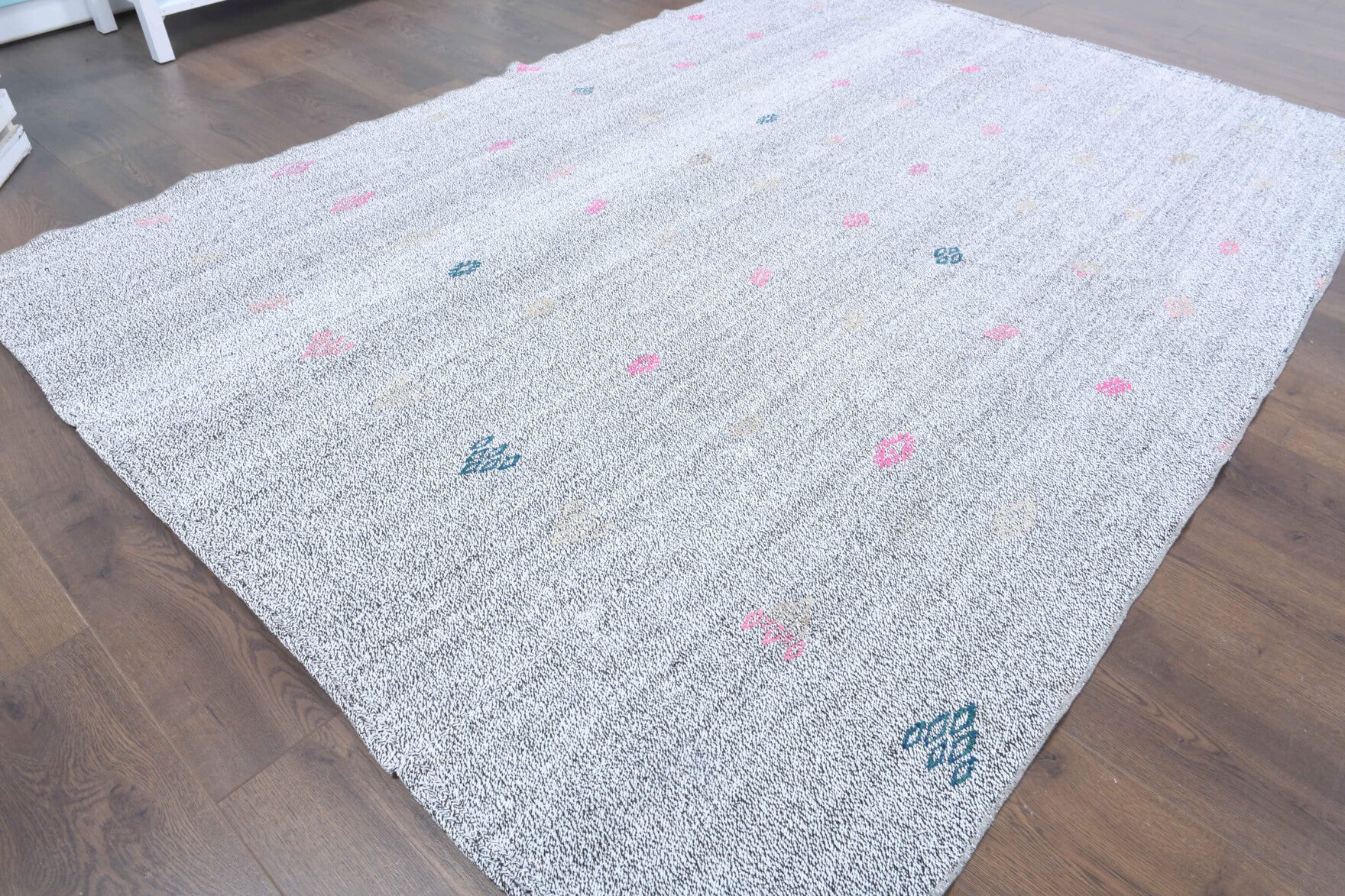 One-of-a-kind 1960s Anatolian vintage kilim rug in wool, 5'3" x 7'7"