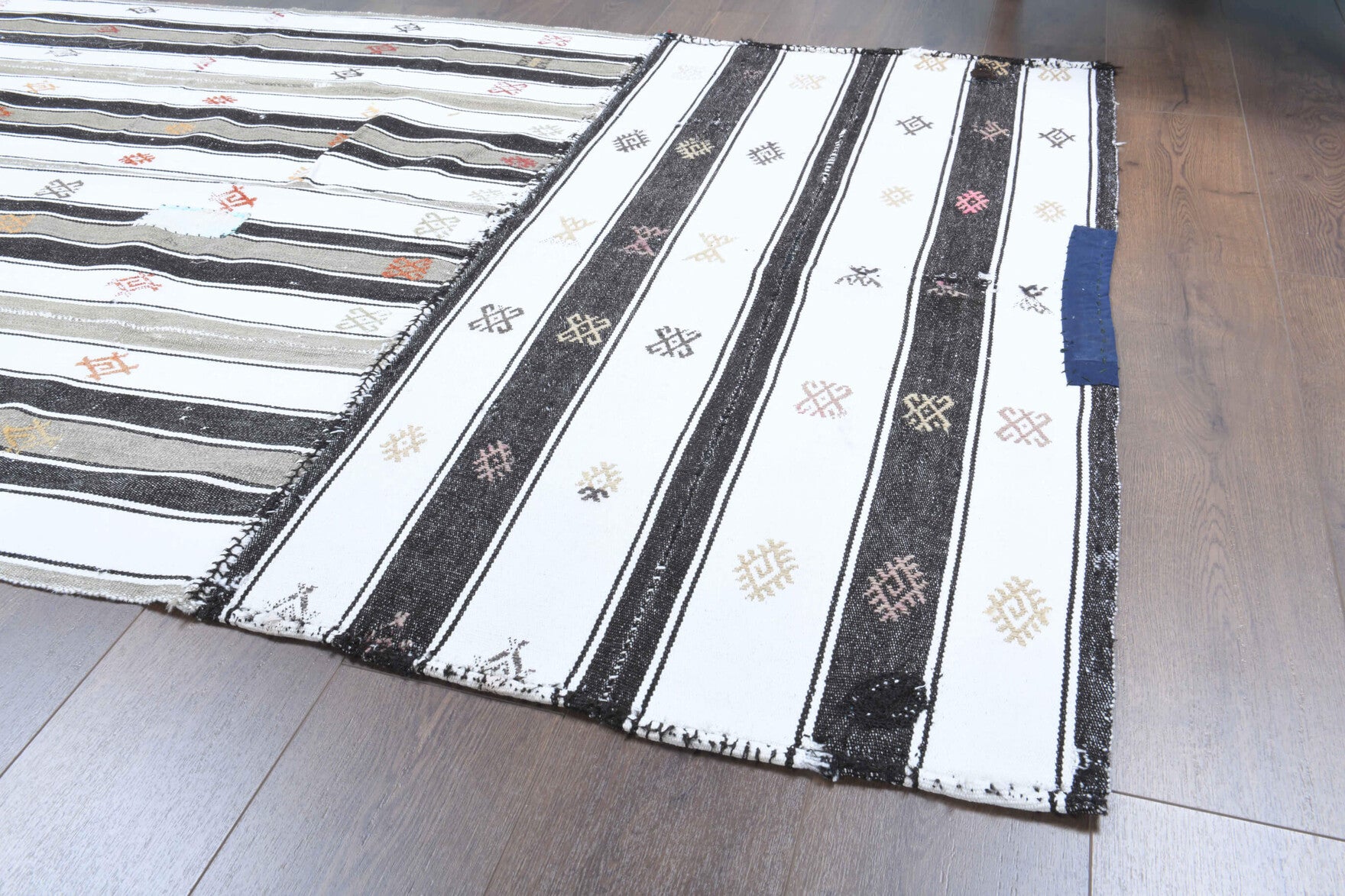 Amaranthtima kilim: 1960s handwoven flatweave Anatolian kilim with striped motifs