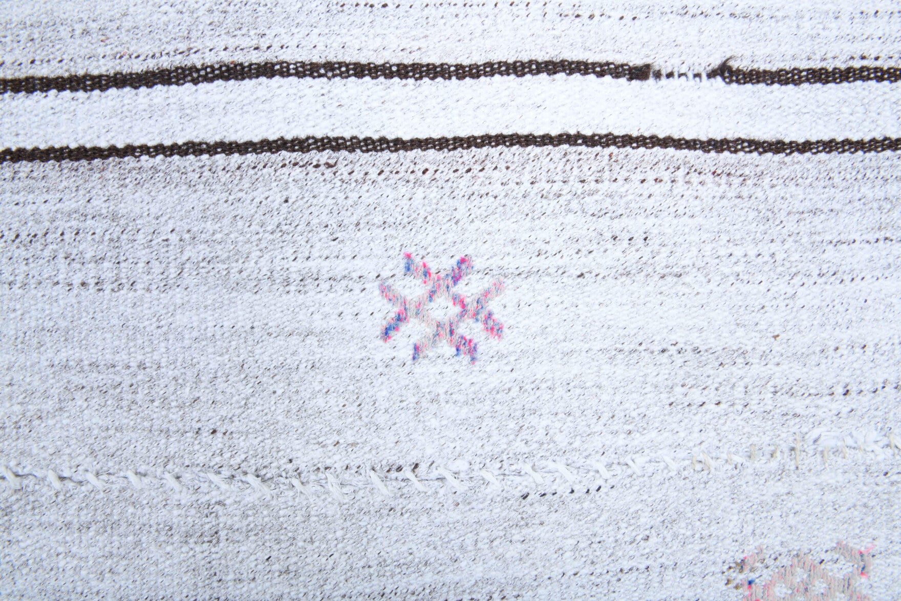 Handwoven flatweave wool kilim from Anatolia, Turkey – Handmade Vintage Rug 3'11" x 6'2"