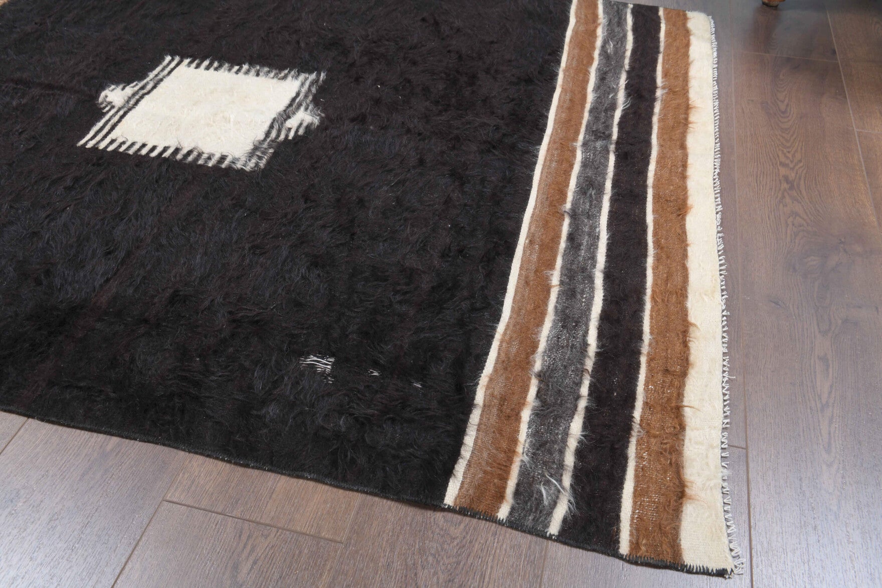 Alexia kilim: 1960s handwoven flatweave Anatolian kilim with solid motifs