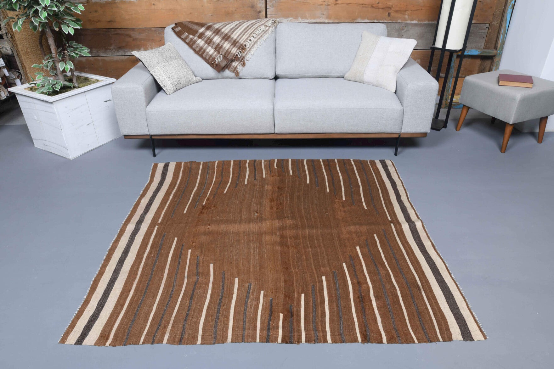 Aglaomene kilim: 1960s handwoven flatweave Anatolian kilim with striped motifs