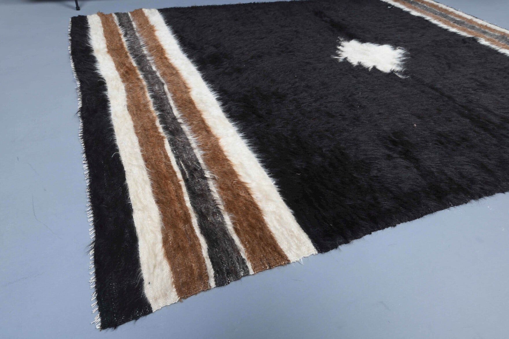 One-of-a-kind 1960s Anatolian vintage kilim rug in wool, 4'4" x 5'11"