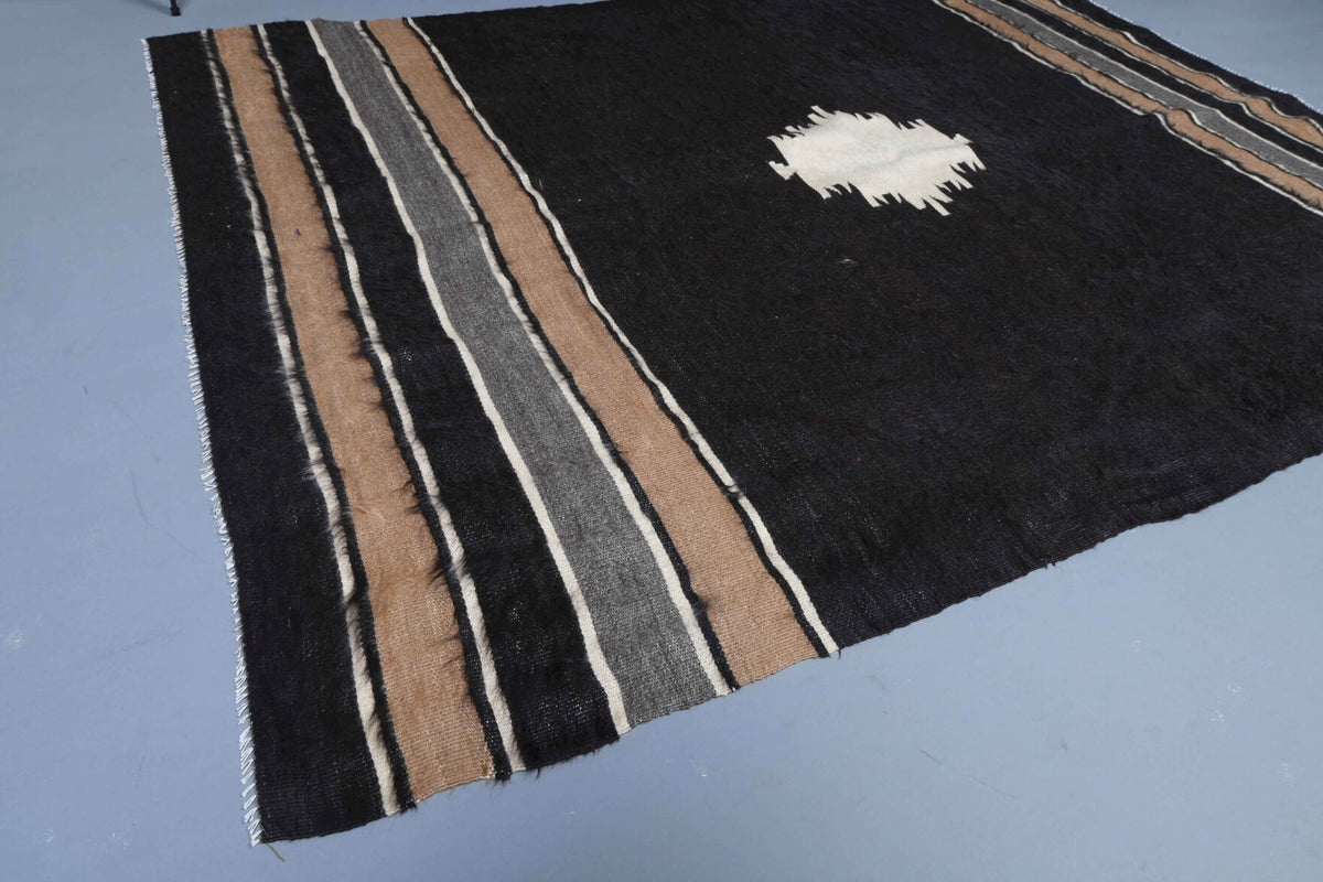 One-of-a-kind 1960s Anatolian vintage kilim rug in wool, 4'6" x 6'3"