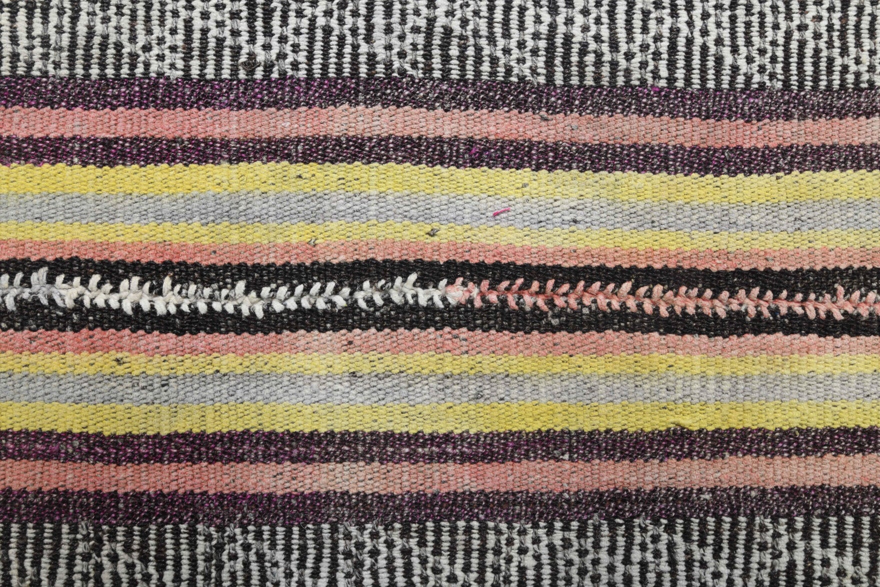 Zeynephayat – vintage striped kilim for living room or bedroom, 3'7" x 6'8" (108x203 cm)