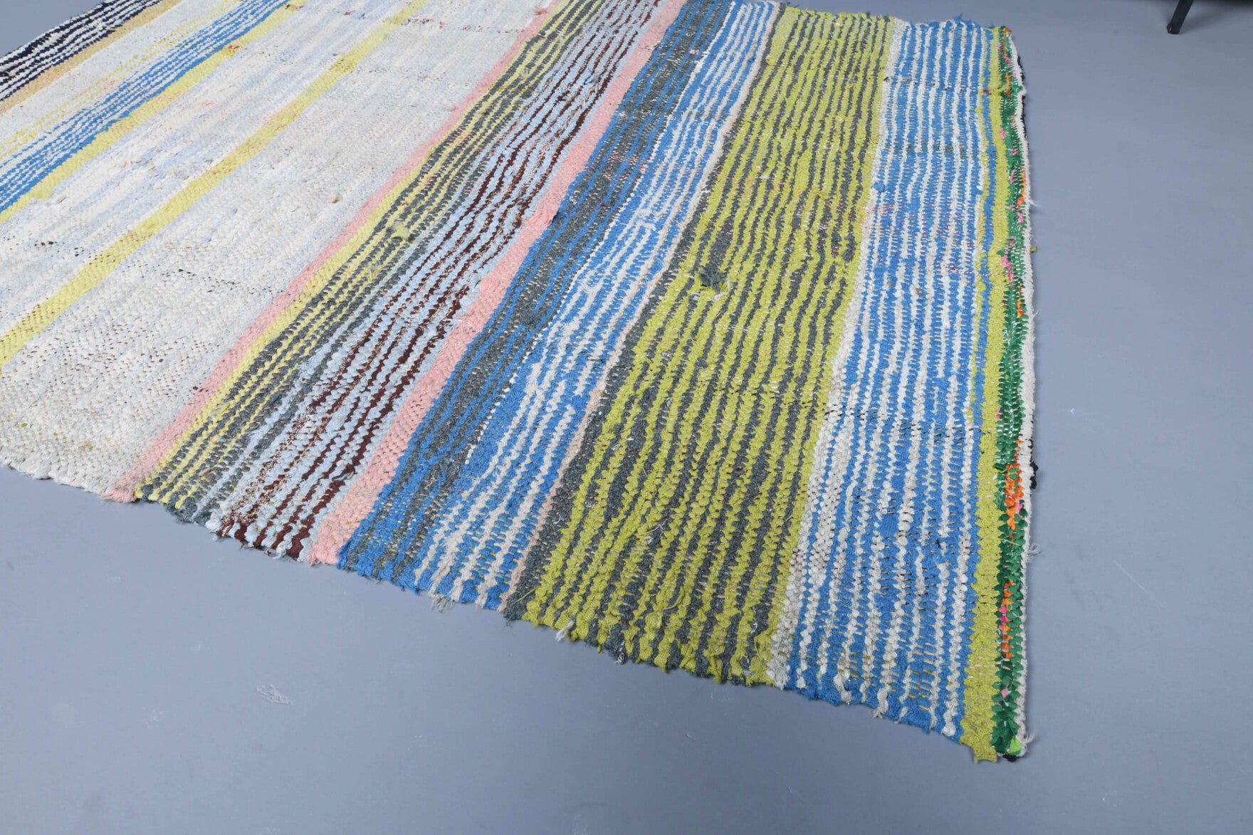 One-of-a-kind 1960s Anatolian vintage kilim rug in wool, 3'7" x 4'6"
