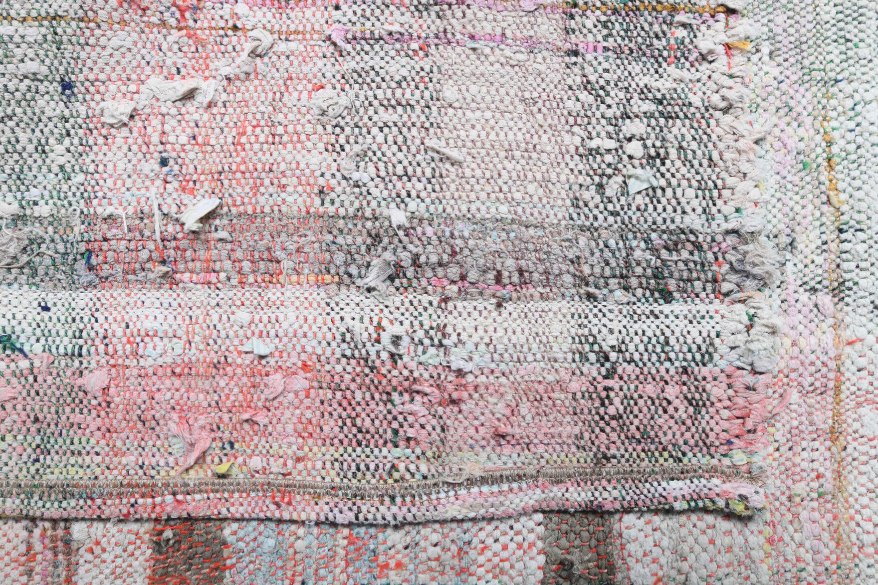 Hand-crafted Anatolian vintage kilim Zerringul in wool, 1960s
